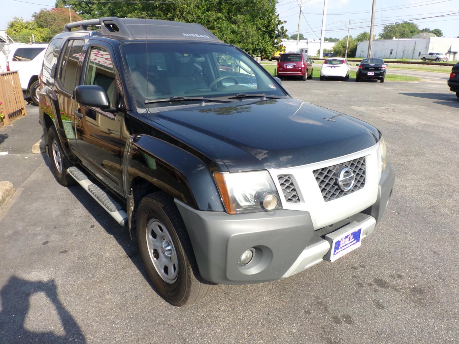 2010 Black Nissan Xterra Off-Road 4WD (5N1AN0NW7AC) with an 4.0L V6 DOHC 24V engine, located at 5700 Curlew Drive, Norfolk, VA, 23502, (757) 455-6330, 36.841885, -76.209412 - Photo #4