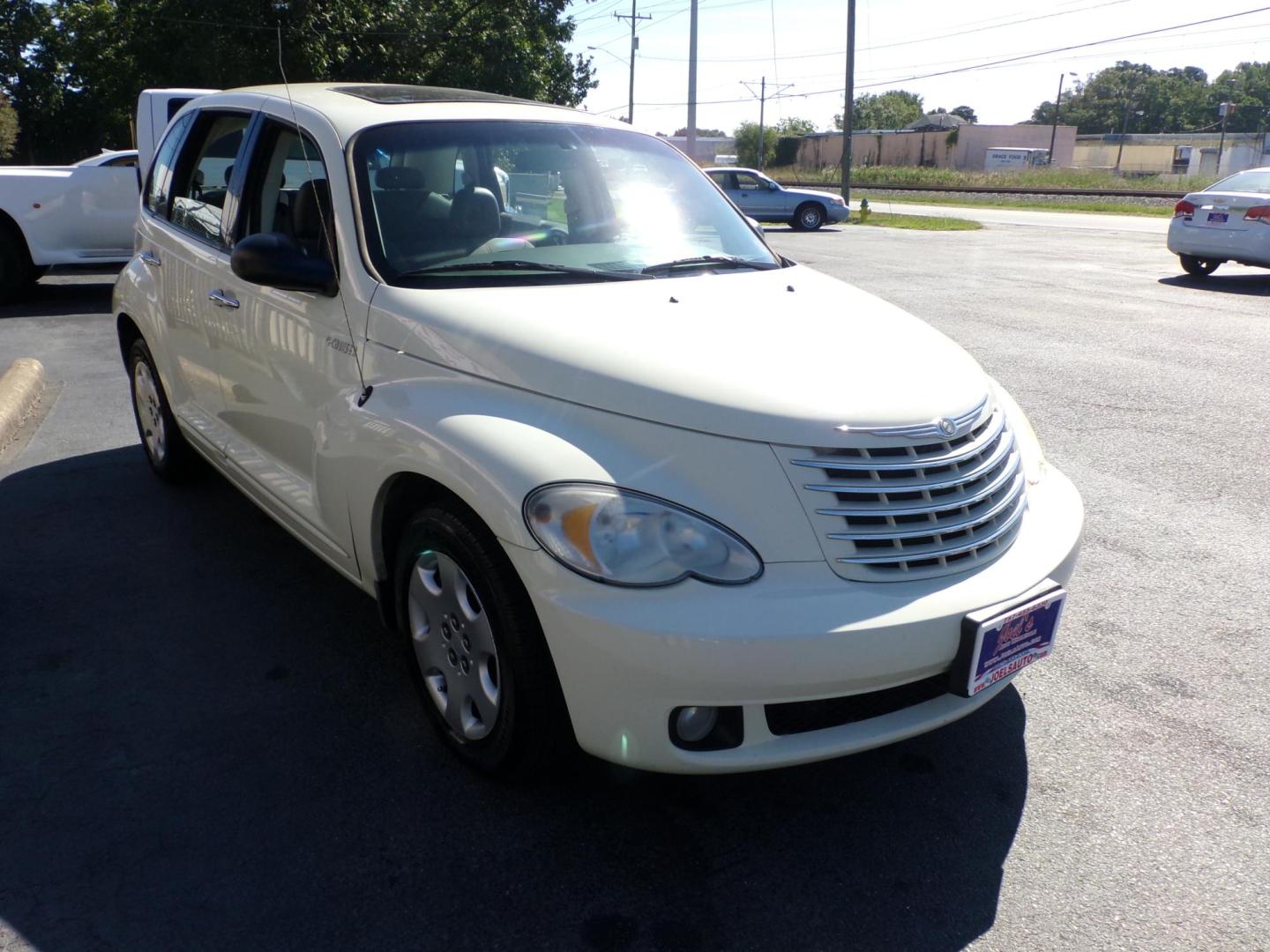 2006 WHITE Chrysler PT Cruiser Touring Edition (3A8FY58B46T) with an 2.4L L4 DOHC 16V engine, located at 5700 Curlew Drive, Norfolk, VA, 23502, (757) 455-6330, 36.841885, -76.209412 - Photo#5