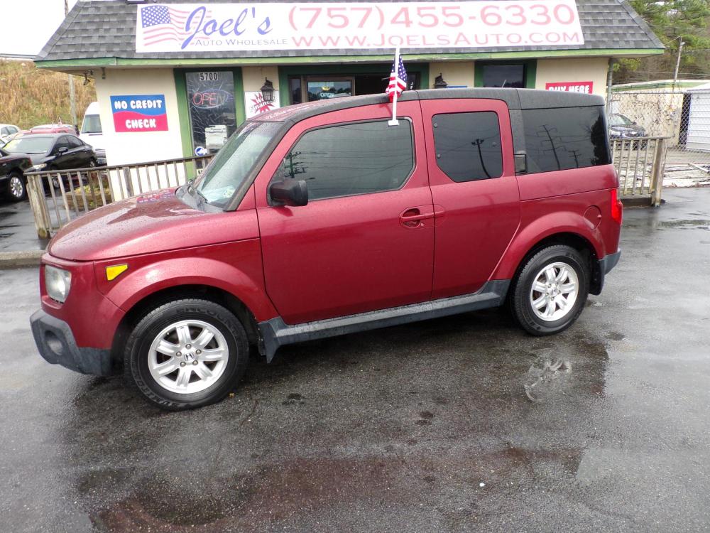 2007 Burgundy Honda Element EX 4WD AT (5J6YH28737L) with an 2.4L L4 DOHC 16V engine, 5-Speed Automatic Overdrive transmission, located at 5700 Curlew Drive, Norfolk, VA, 23502, (757) 455-6330, 36.841885, -76.209412 - Photo #0