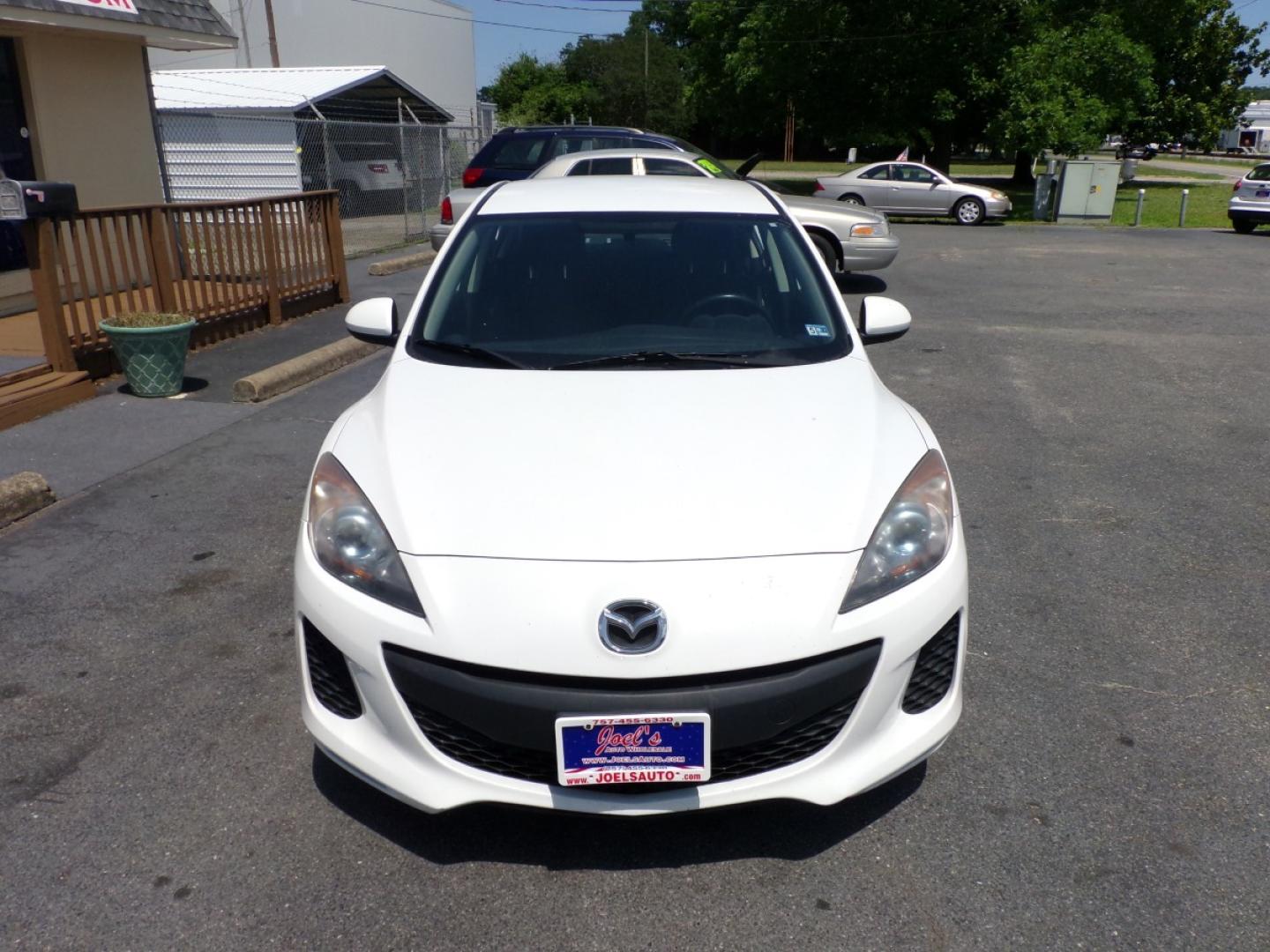 2012 white Mazda MAZDA3 i Touring 4-Door (JM1BL1V79C1) with an 2.0L L4 DOHC 16V engine, located at 5700 Curlew Drive, Norfolk, VA, 23502, (757) 455-6330, 36.841885, -76.209412 - Photo#11