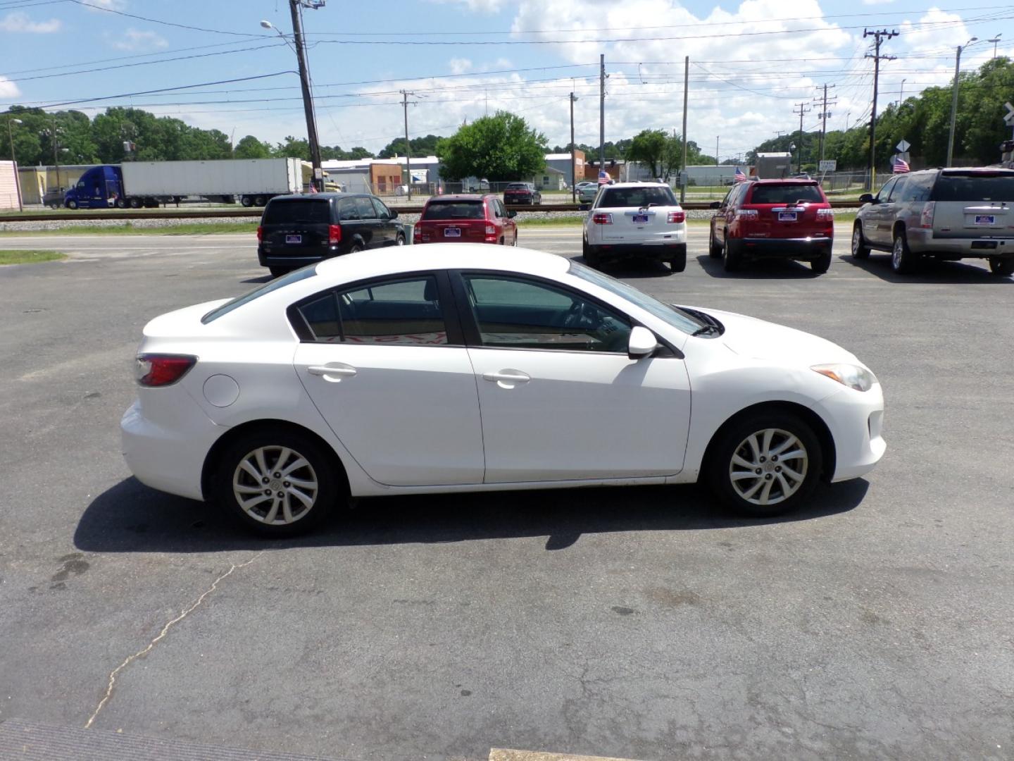 2012 white Mazda MAZDA3 i Touring 4-Door (JM1BL1V79C1) with an 2.0L L4 DOHC 16V engine, located at 5700 Curlew Drive, Norfolk, VA, 23502, (757) 455-6330, 36.841885, -76.209412 - Photo#21