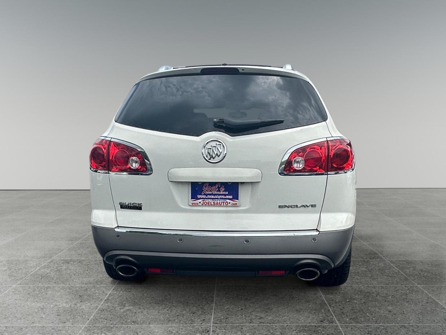 2012 White Buick Enclave Leather FWD (5GAKRCED3CJ) with an 3.6L V6 DOHC 24V engine, 6-Speed Automatic Overdrive transmission, located at 5700 Curlew Drive, Norfolk, VA, 23502, (757) 455-6330, 36.841885, -76.209412 - Photo#3