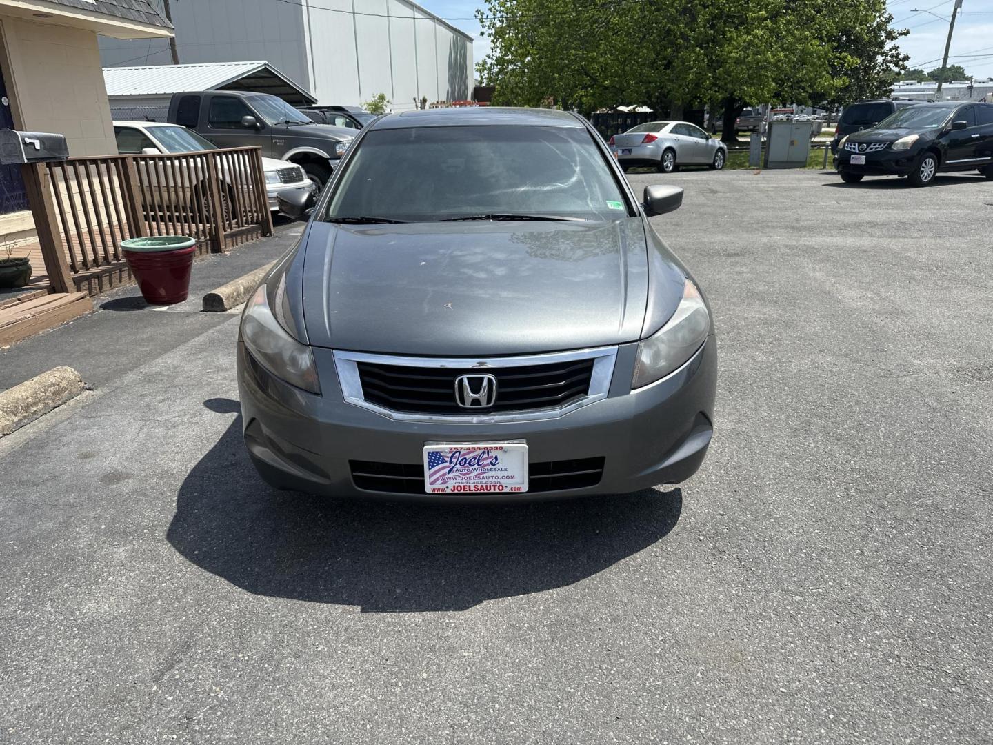 2010 Grey Honda Accord EX-L Sedan AT (1HGCP2F81AA) with an 2.4L L4 DOHC 16V engine, 5-Speed Automatic transmission, located at 5700 Curlew Drive, Norfolk, VA, 23502, (757) 455-6330, 36.841885, -76.209412 - Photo#4