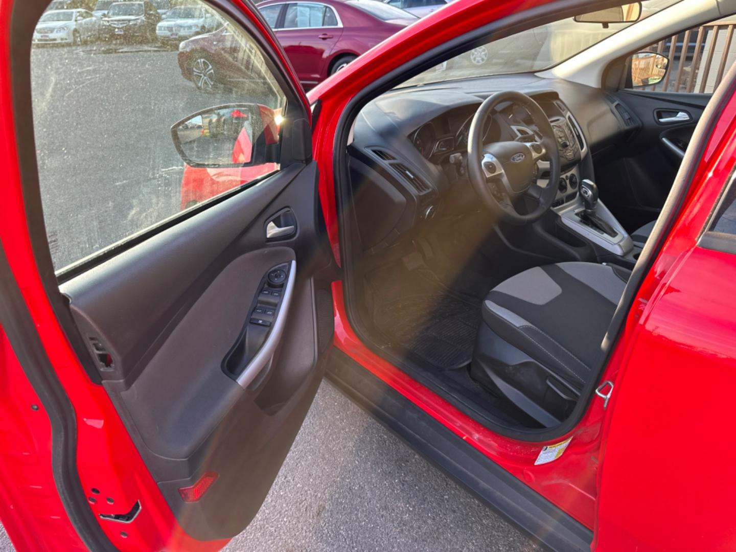 2012 Red Ford Focus SE Sedan (1FAHP3F26CL) with an 2.0L L4 DOHC 16V engine, located at 5700 Curlew Drive, Norfolk, VA, 23502, (757) 455-6330, 36.841885, -76.209412 - Photo#8