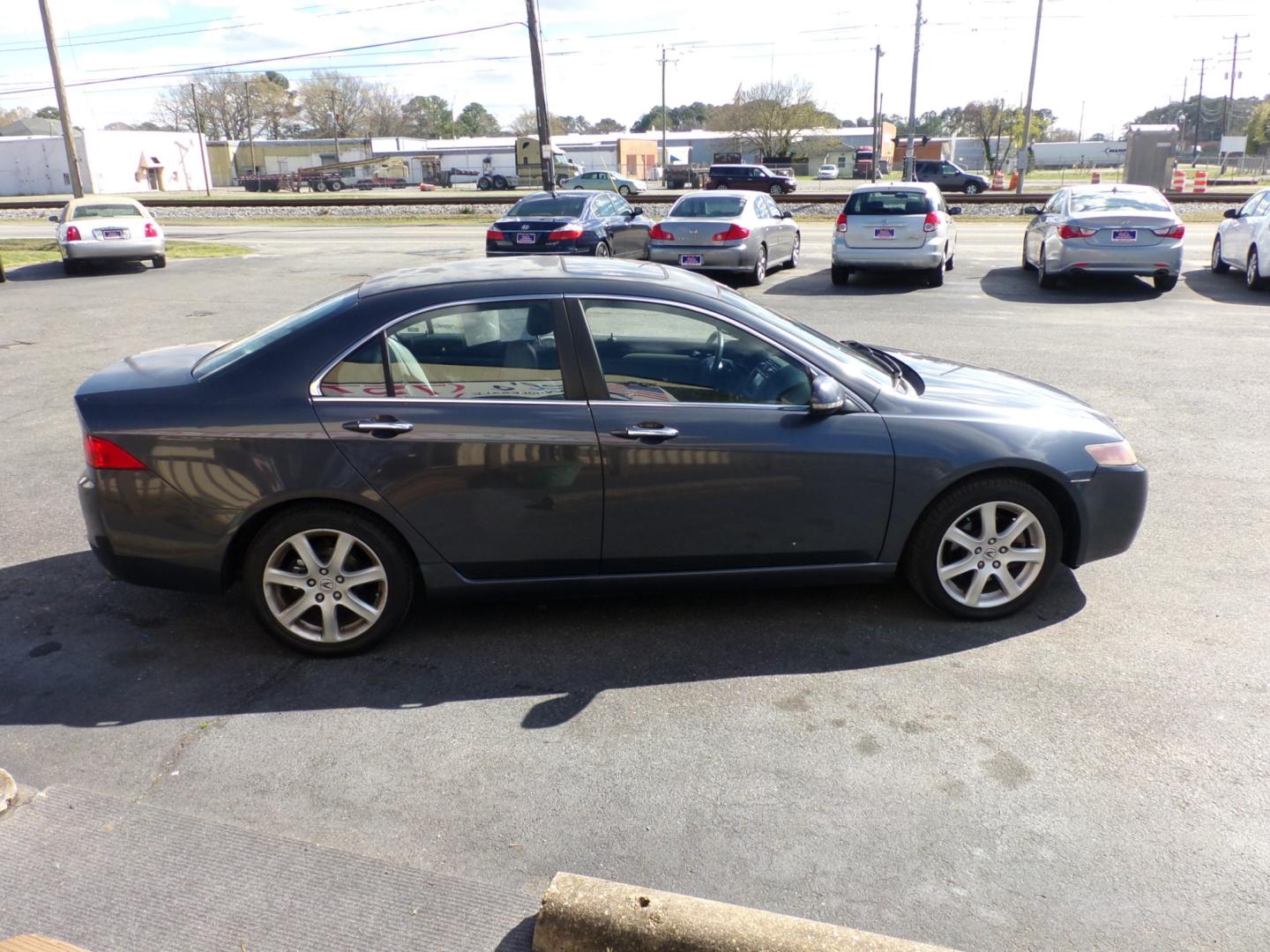 2004 Grey Acura TSX 5-speed AT with Navigation System (JH4CL96954C) with an 2.4L L4 DOHC 16V engine, 5-Speed Automatic Overdrive transmission, located at 5700 Curlew Drive, Norfolk, VA, 23502, (757) 455-6330, 36.841885, -76.209412 - Photo#14