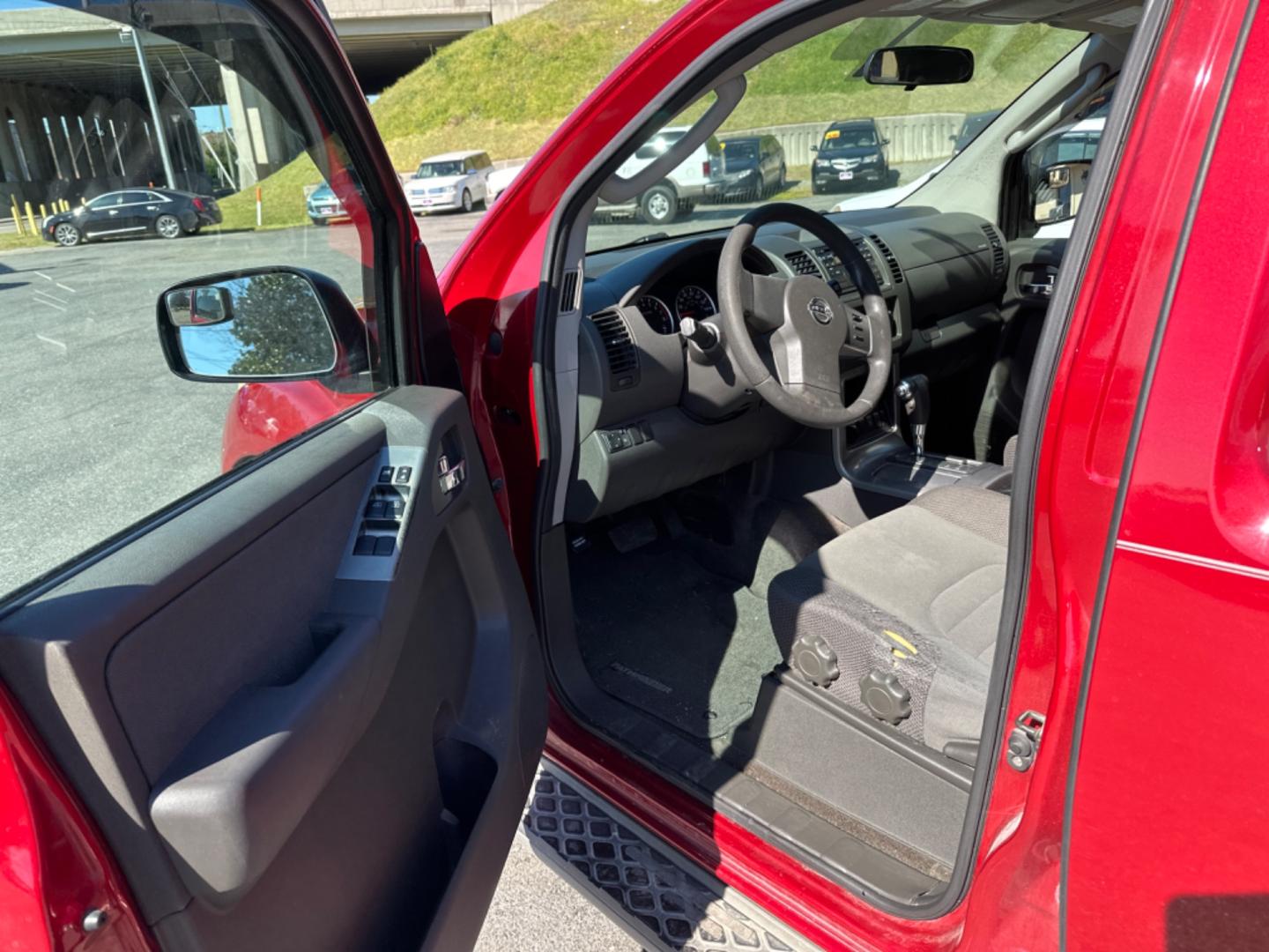 2010 Burgundy Nissan Pathfinder LE 4WD (5N1AR1NB8AC) with an 4.0L V6 DOHC 24V engine, 5-Speed Automatic transmission, located at 5700 Curlew Drive, Norfolk, VA, 23502, (757) 455-6330, 36.841885, -76.209412 - Photo#7