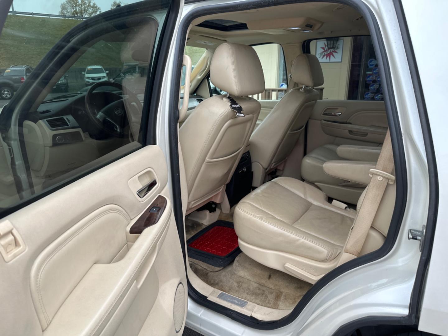 2007 WHITE /tan Cadillac Escalade AWD (1GYFK63887R) with an 6.2L V8 OHV 16V engine, 6-Speed Automatic Overdrive transmission, located at 5700 Curlew Drive, Norfolk, VA, 23502, (757) 455-6330, 36.841885, -76.209412 - Photo#11