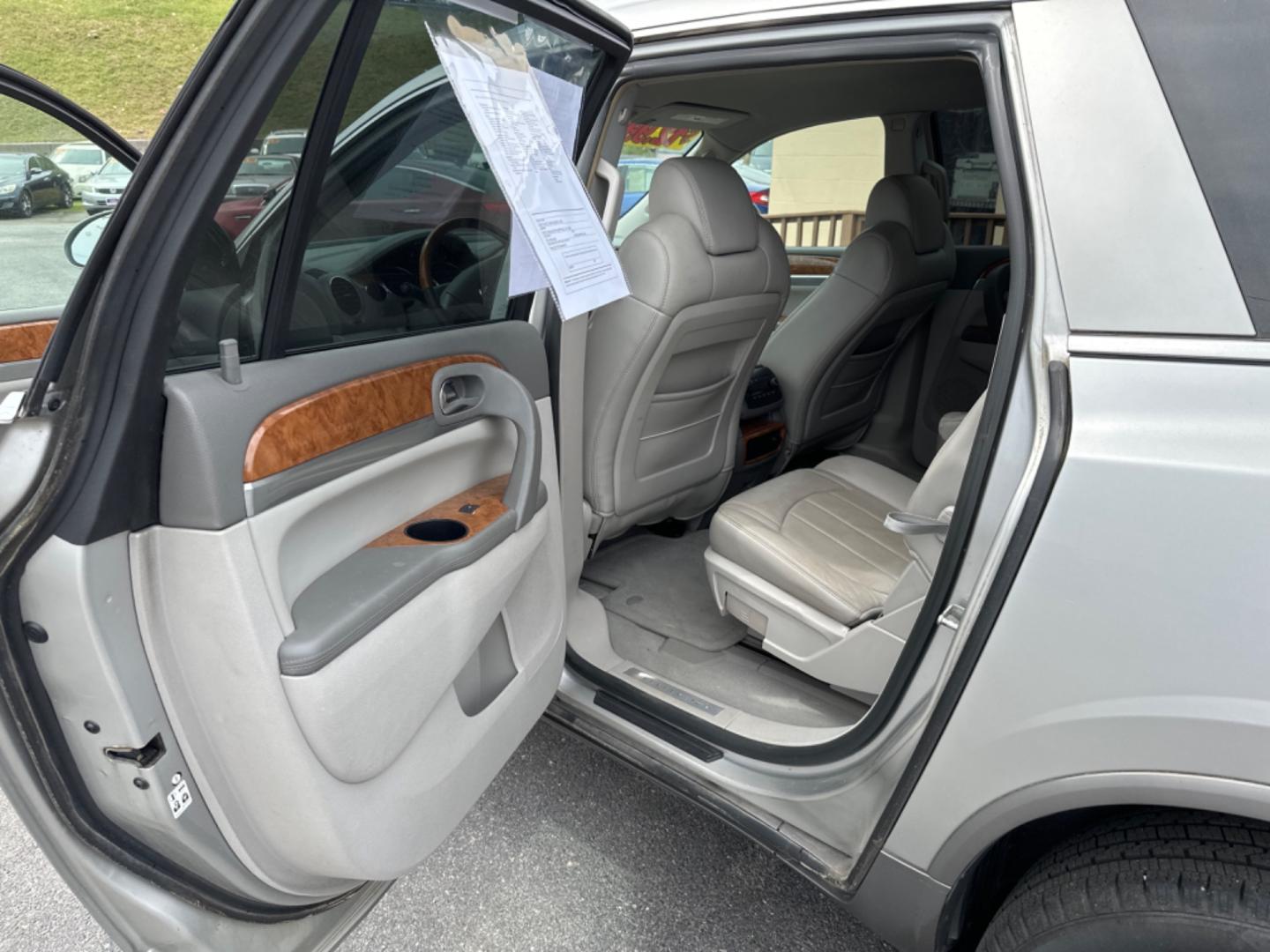 2008 Silver Buick Enclave CXL AWD (5GAEV23738J) with an 3.6L V6 DOHC 24V engine, 6-Speed Automatic Overdrive transmission, located at 5700 Curlew Drive, Norfolk, VA, 23502, (757) 455-6330, 36.841885, -76.209412 - Photo#11