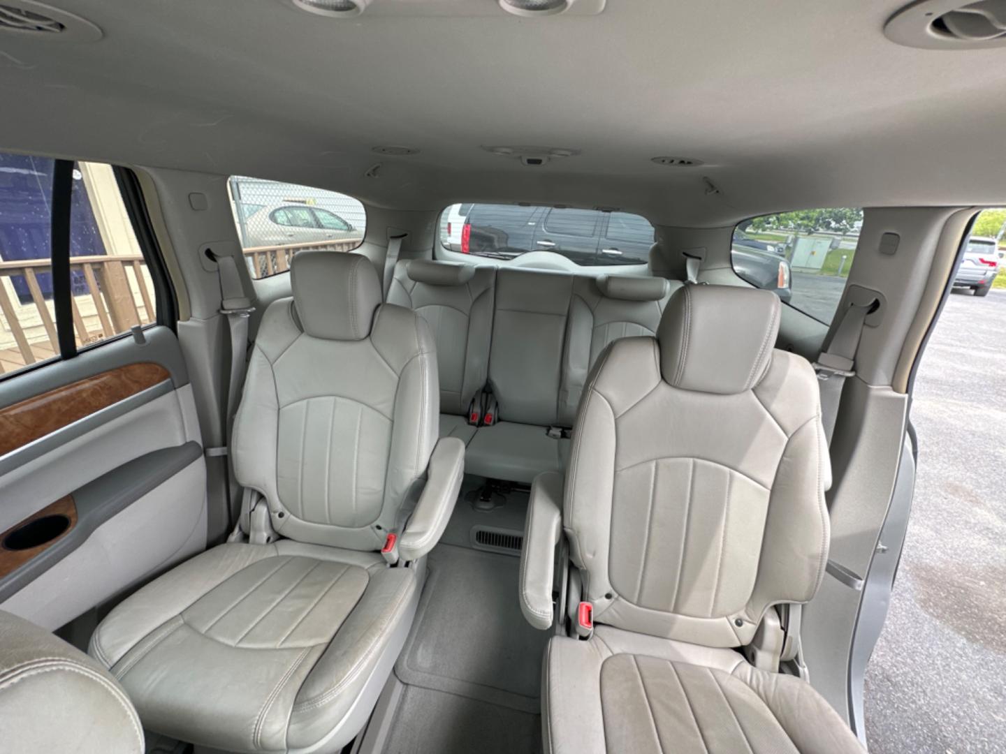 2008 Silver Buick Enclave CXL AWD (5GAEV23738J) with an 3.6L V6 DOHC 24V engine, 6-Speed Automatic Overdrive transmission, located at 5700 Curlew Drive, Norfolk, VA, 23502, (757) 455-6330, 36.841885, -76.209412 - Photo#12