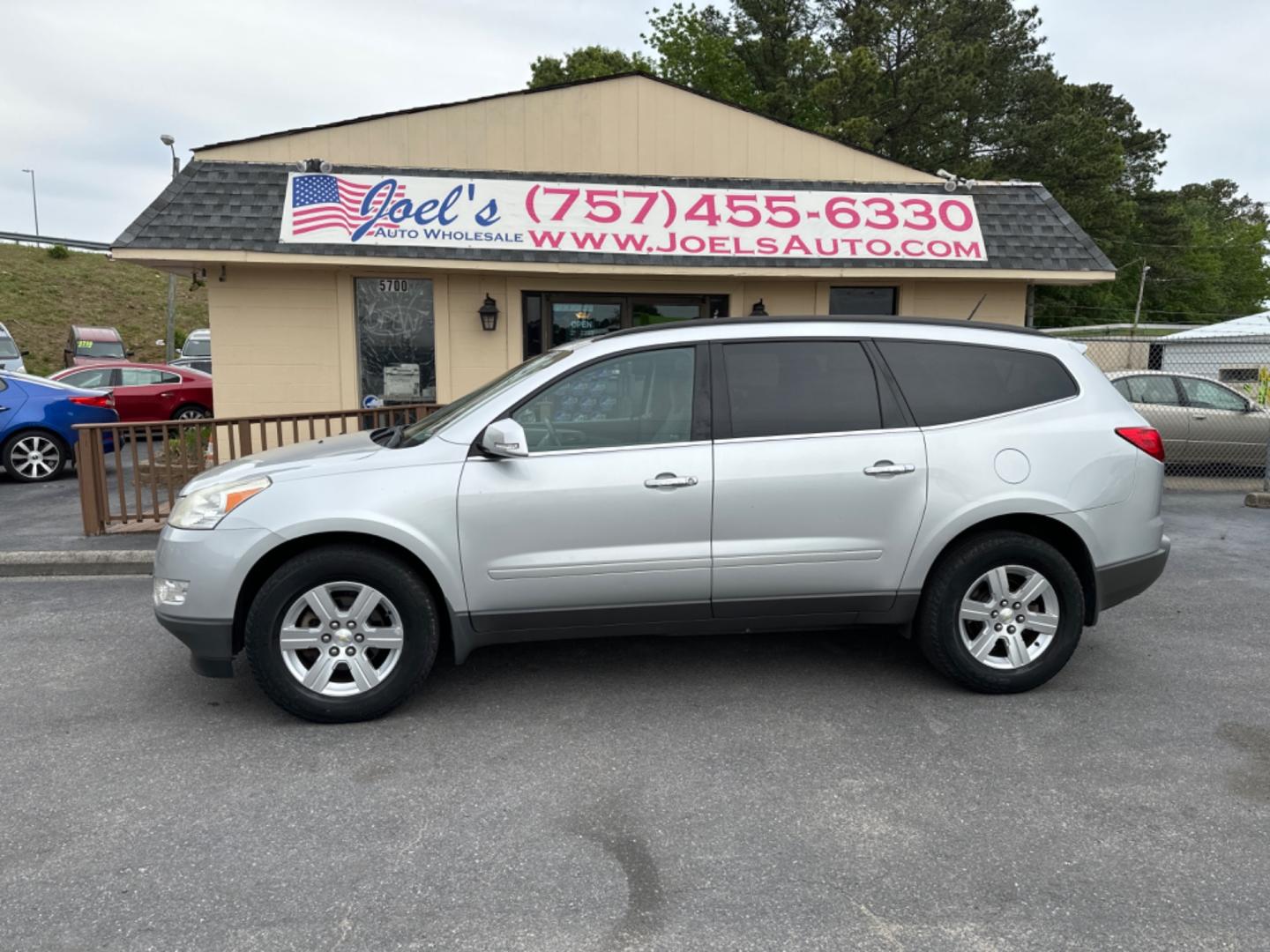 2011 Silver Chevrolet Traverse 2LT AWD (1GNKVJED6BJ) with an 3.6L V6 DOHC 24V engine, 6-Speed Automatic transmission, located at 5700 Curlew Drive, Norfolk, VA, 23502, (757) 455-6330, 36.841885, -76.209412 - Photo#0