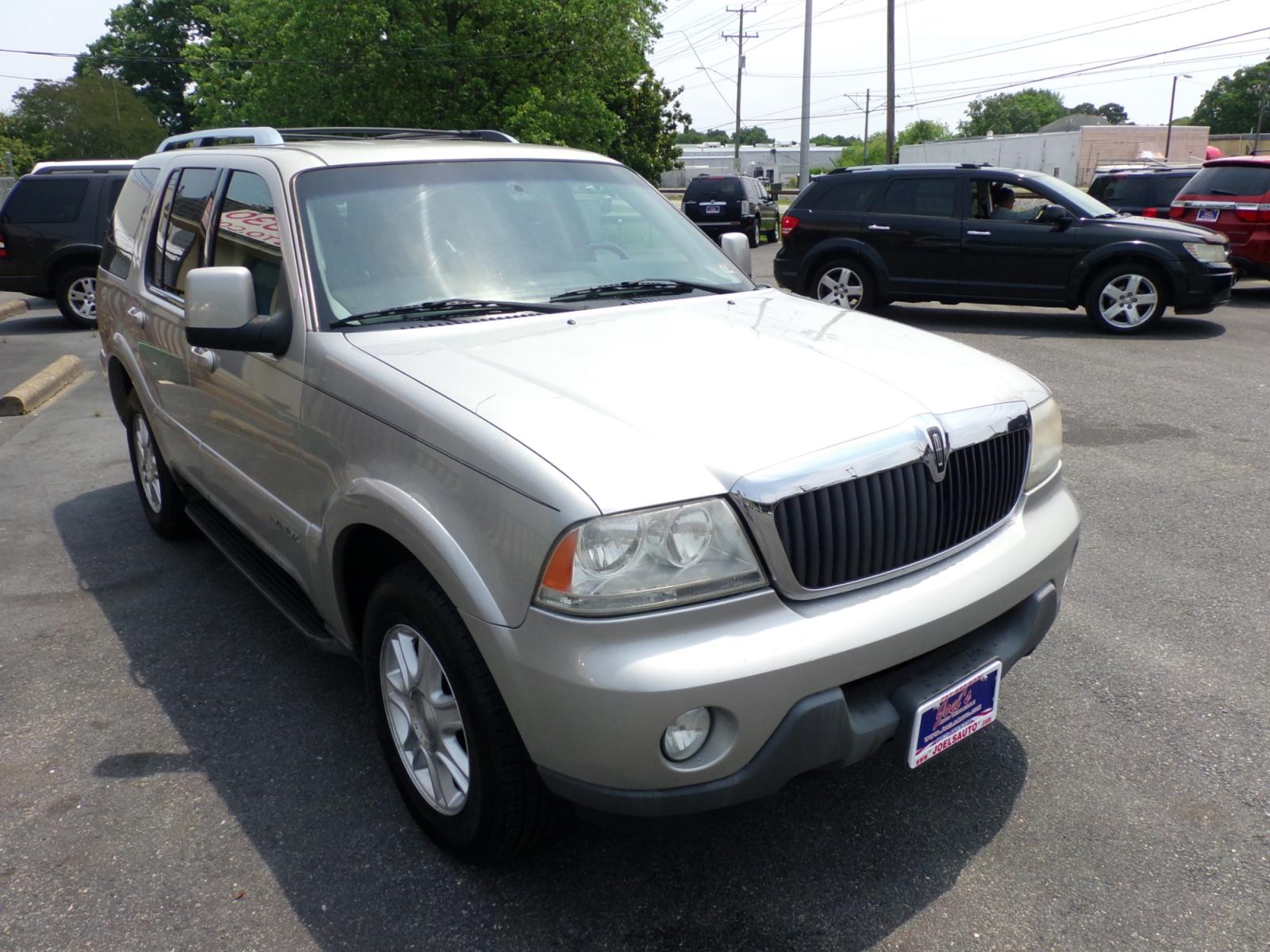 2004 Silver Lincoln Aviator 2WD Luxury (5LMEU68H94Z) with an 4.6L V8 DOHC 32V engine, 5-Speed Automatic Overdrive transmission, located at 5700 Curlew Drive, Norfolk, VA, 23502, (757) 455-6330, 36.841885, -76.209412 - Photo #4