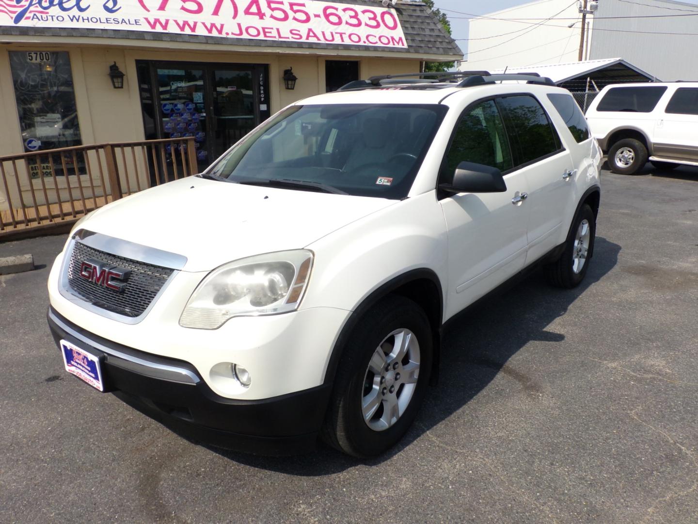 2011 white GMC Acadia SLE-2 FWD (1GKKRPED0BJ) with an 3.6L V6 DOHC 24V engine, 6-Speed Automatic transmission, located at 5700 Curlew Drive, Norfolk, VA, 23502, (757) 455-6330, 36.841885, -76.209412 - Photo#5