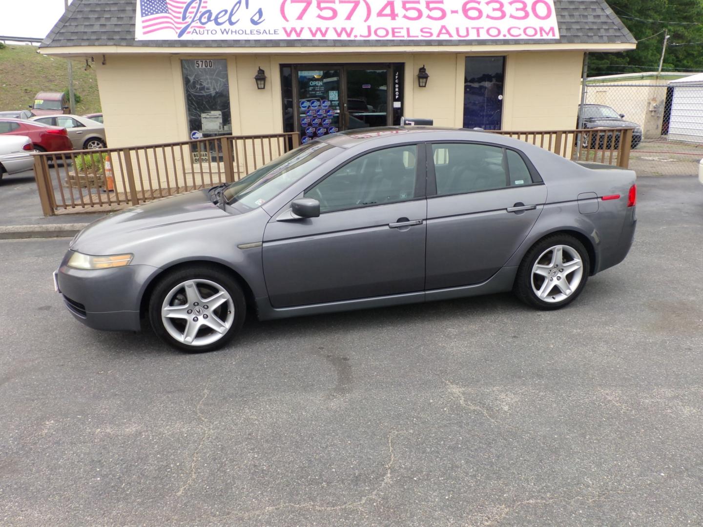 2005 Grey Acura TL 5-Speed AT (19UUA66255A) with an 3.2L V6 SOHC 24V engine, 5-Speed Automatic Overdrive transmission, located at 5700 Curlew Drive, Norfolk, VA, 23502, (757) 455-6330, 36.841885, -76.209412 - Photo#0