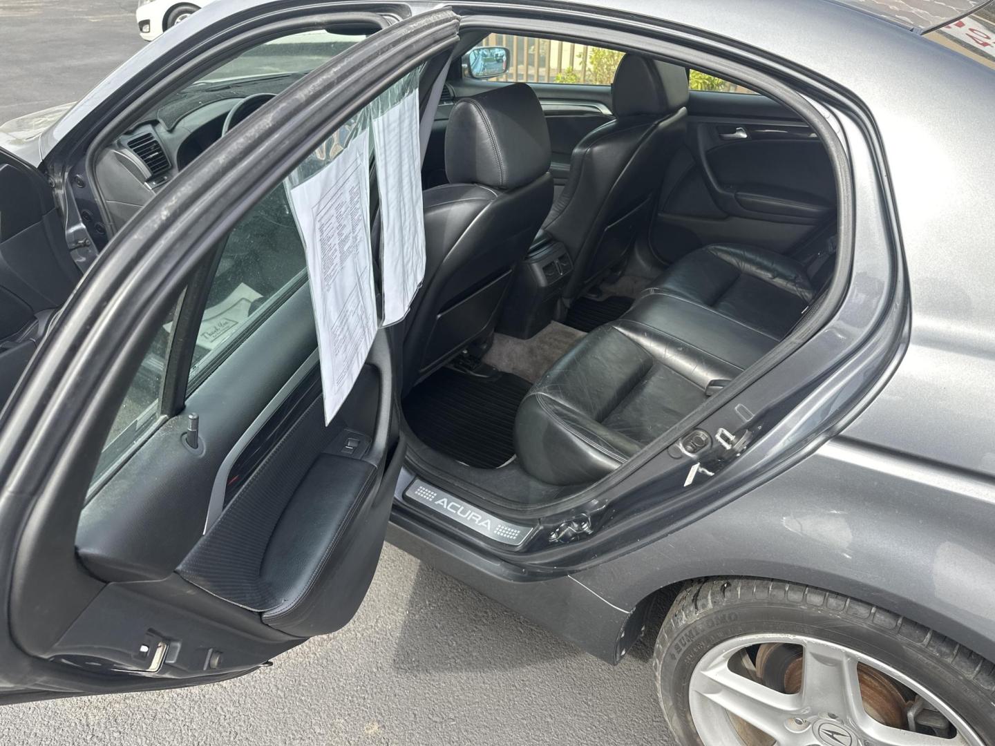 2005 Grey Acura TL 5-Speed AT (19UUA66255A) with an 3.2L V6 SOHC 24V engine, 5-Speed Automatic Overdrive transmission, located at 5700 Curlew Drive, Norfolk, VA, 23502, (757) 455-6330, 36.841885, -76.209412 - Photo#9