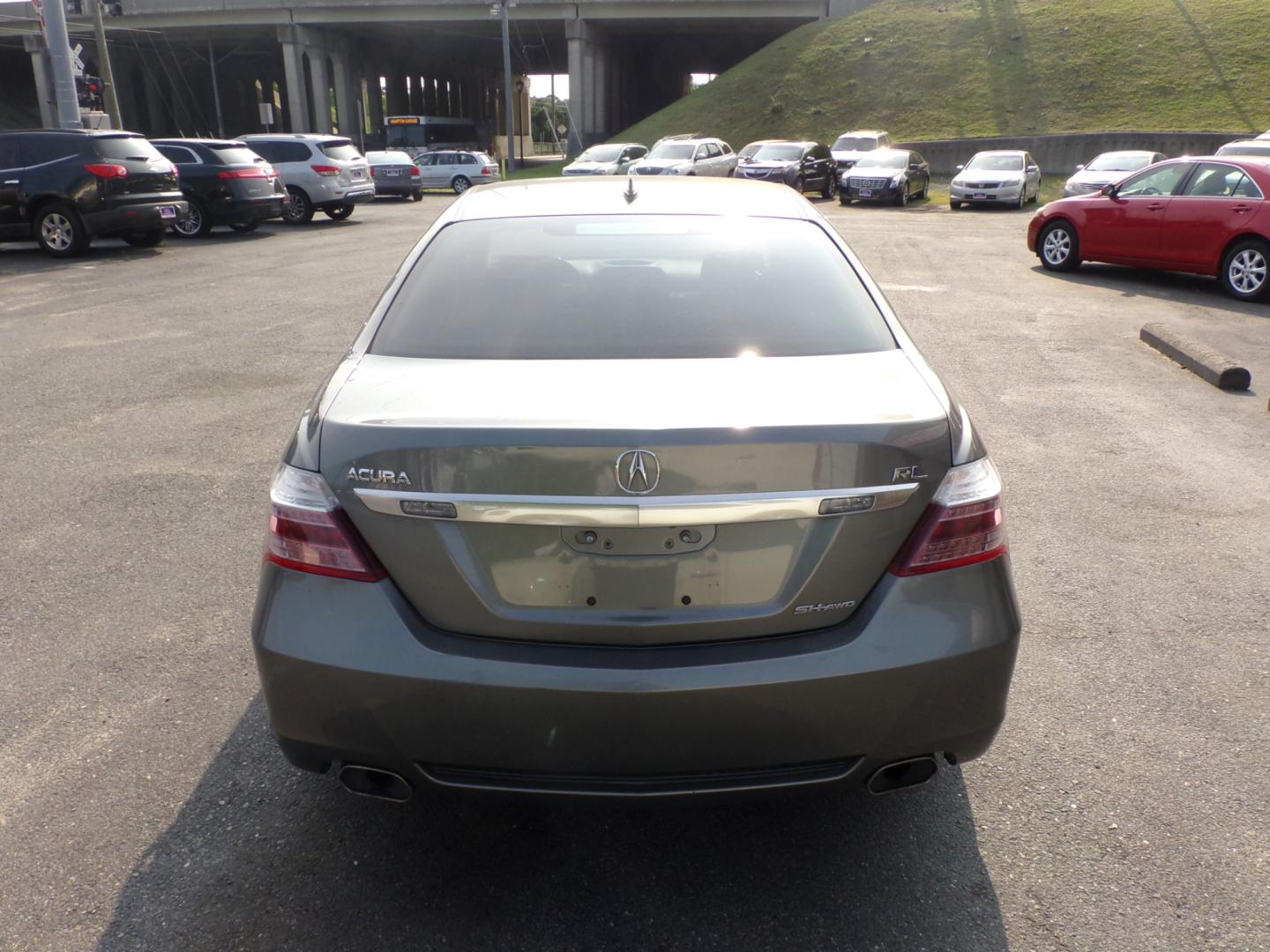 2009 Grey Acura RL CMBS/PAX Package (JH4KB26609C) with an 3.5L V6 SOHC 24V engine, 5-Speed Automatic transmission, located at 5700 Curlew Drive, Norfolk, VA, 23502, (757) 455-6330, 36.841885, -76.209412 - Photo#12