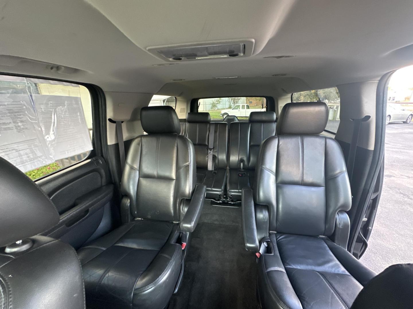 2011 Black GMC Yukon XL SLT-1 1/2 Ton 2WD (1GKS1KE05BR) with an 5.3L V8 OHV 16V FFV engine, 4-Speed Automatic transmission, located at 5700 Curlew Drive, Norfolk, VA, 23502, (757) 455-6330, 36.841885, -76.209412 - Photo#12