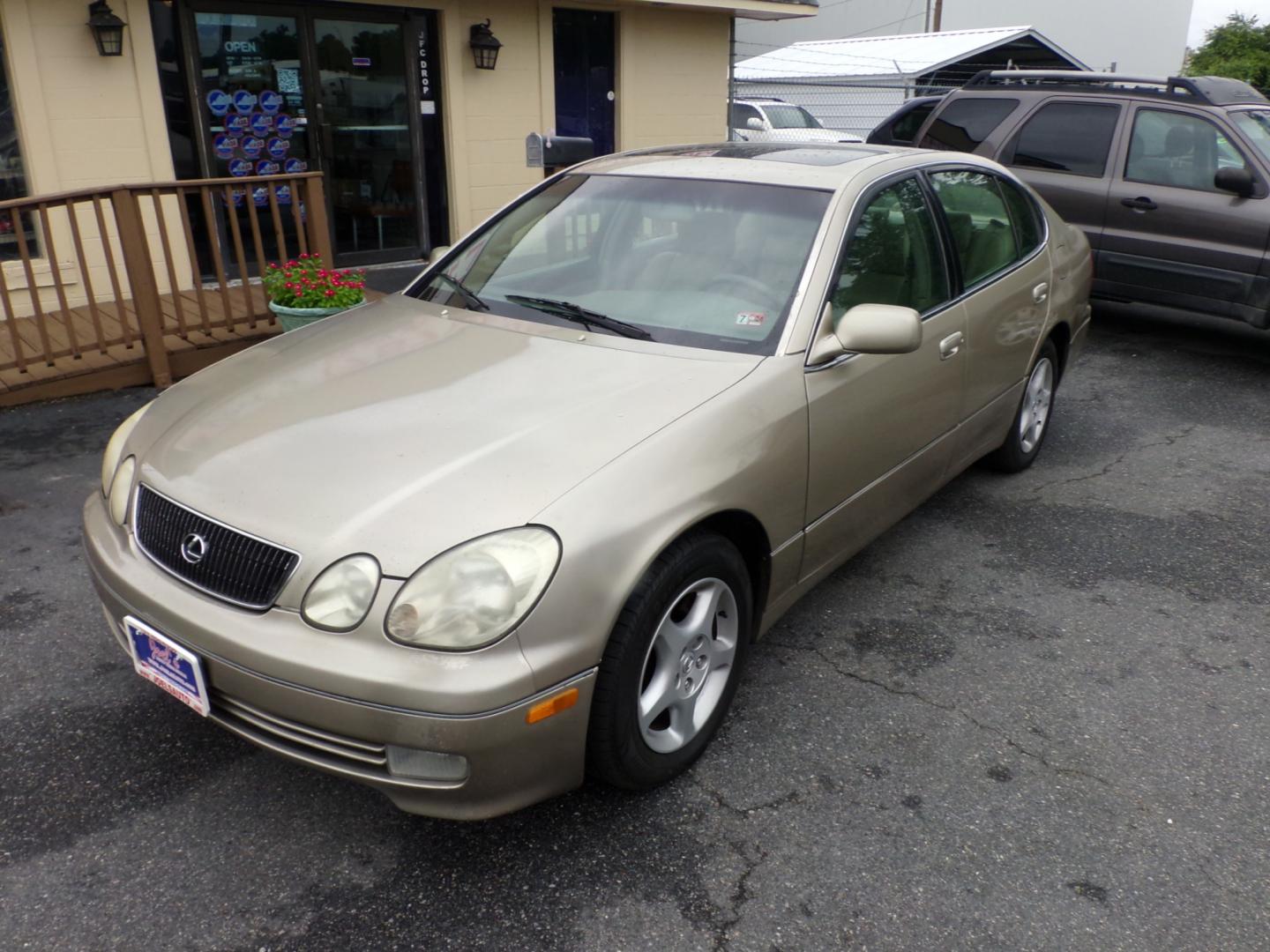 1999 Gold Lexus GS 300/400 GS 300 (JT8BD68SXX0) with an 3.0L L6 DOHC 24V engine, 5-Speed Automatic Overdrive transmission, located at 5700 Curlew Drive, Norfolk, VA, 23502, (757) 455-6330, 36.841885, -76.209412 - Photo#5