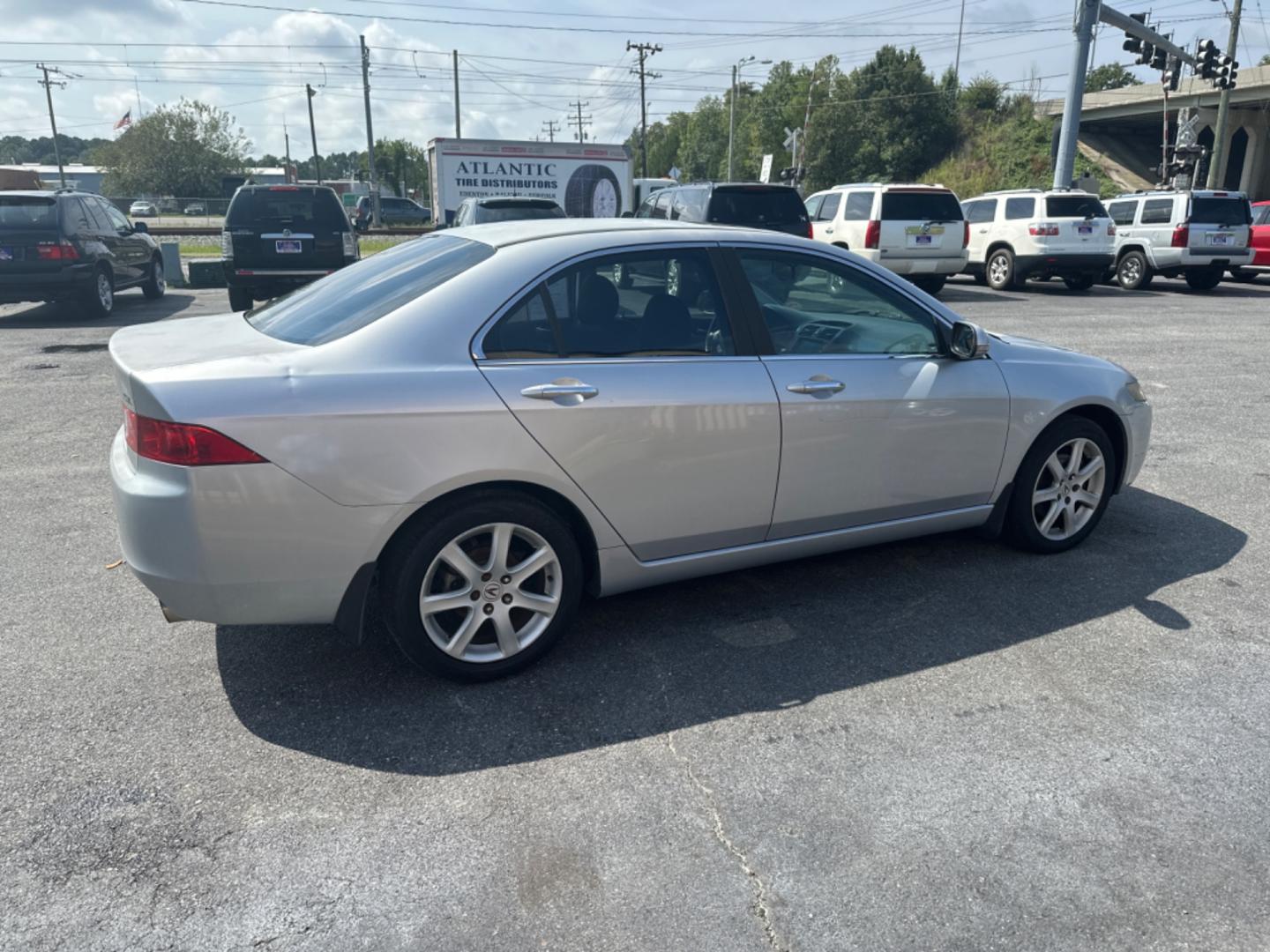 2004 Silver Acura TSX 6-speed MT with Navigation System (JH4CL95954C) with an 2.4L L4 DOHC 16V engine, 6-Speed Manual Overdrive transmission, located at 5700 Curlew Drive, Norfolk, VA, 23502, (757) 455-6330, 36.841885, -76.209412 - Photo#5