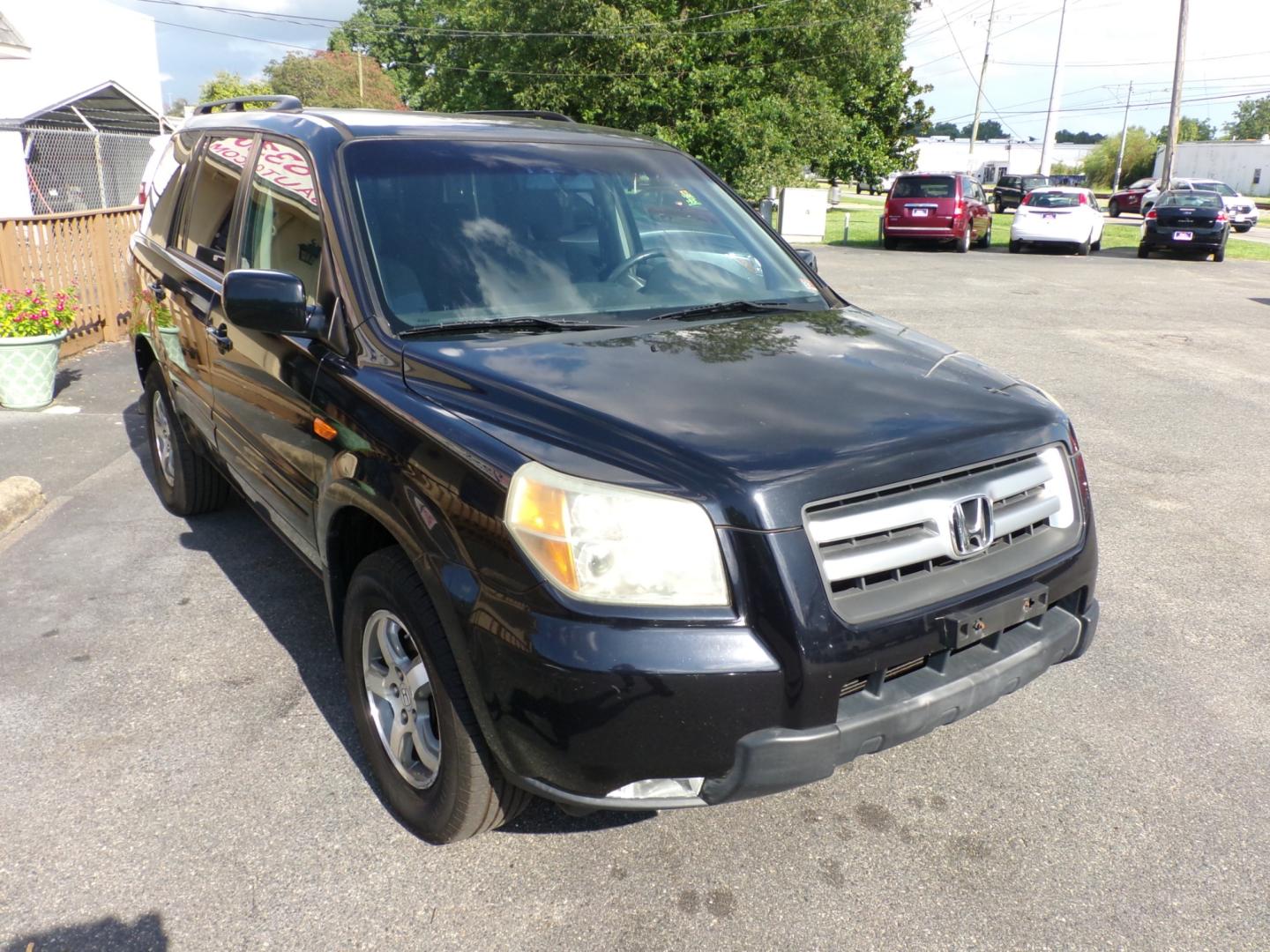 2006 Black Honda Pilot EX (5FNYF28426B) with an 3.5L V6 SOHC 24V engine, 5-Speed Automatic Overdrive transmission, located at 5700 Curlew Drive, Norfolk, VA, 23502, (757) 455-6330, 36.841885, -76.209412 - Photo#3