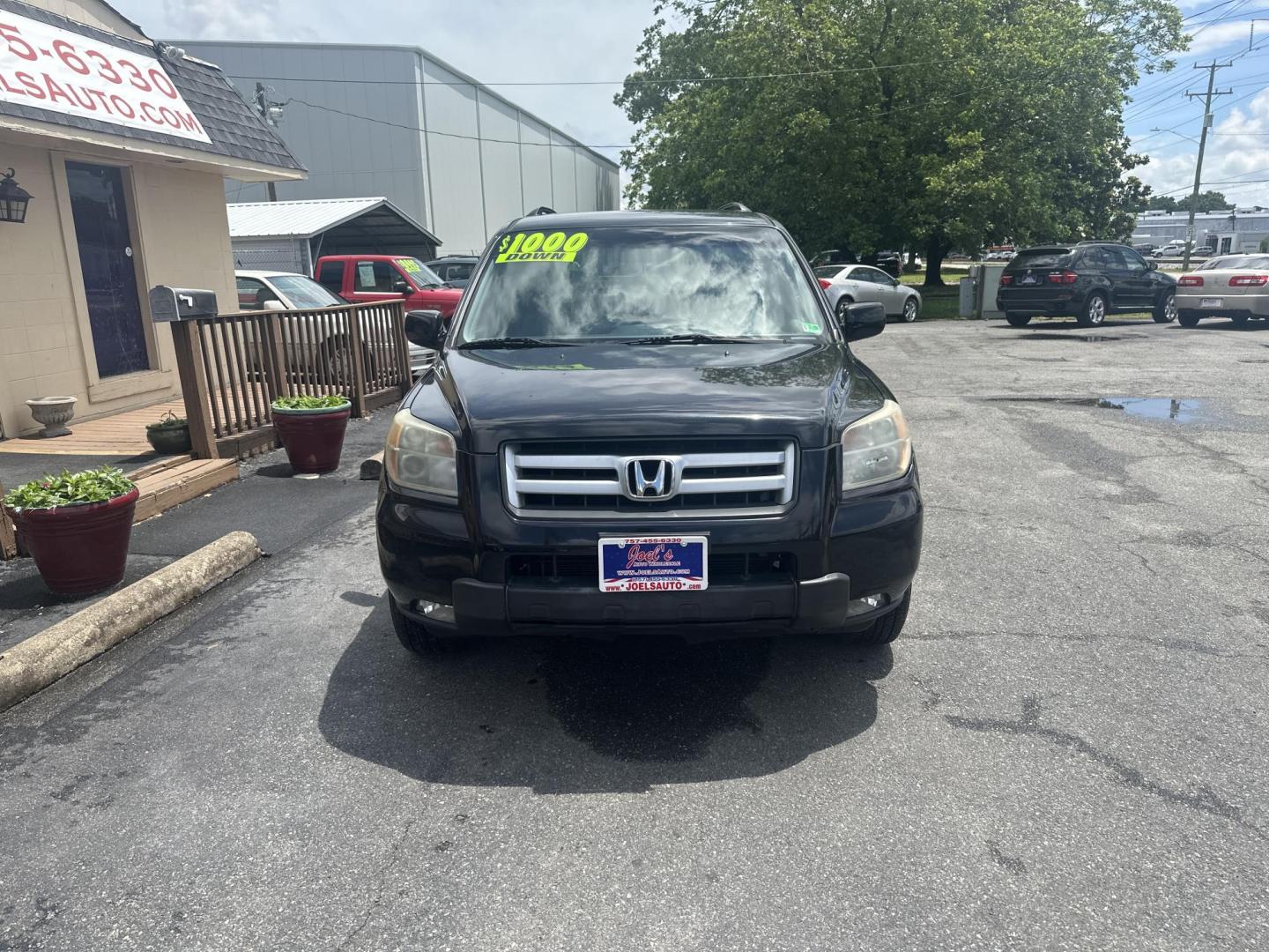 2006 Black Honda Pilot EX (5FNYF28426B) with an 3.5L V6 SOHC 24V engine, 5-Speed Automatic Overdrive transmission, located at 5700 Curlew Drive, Norfolk, VA, 23502, (757) 455-6330, 36.841885, -76.209412 - Photo#4