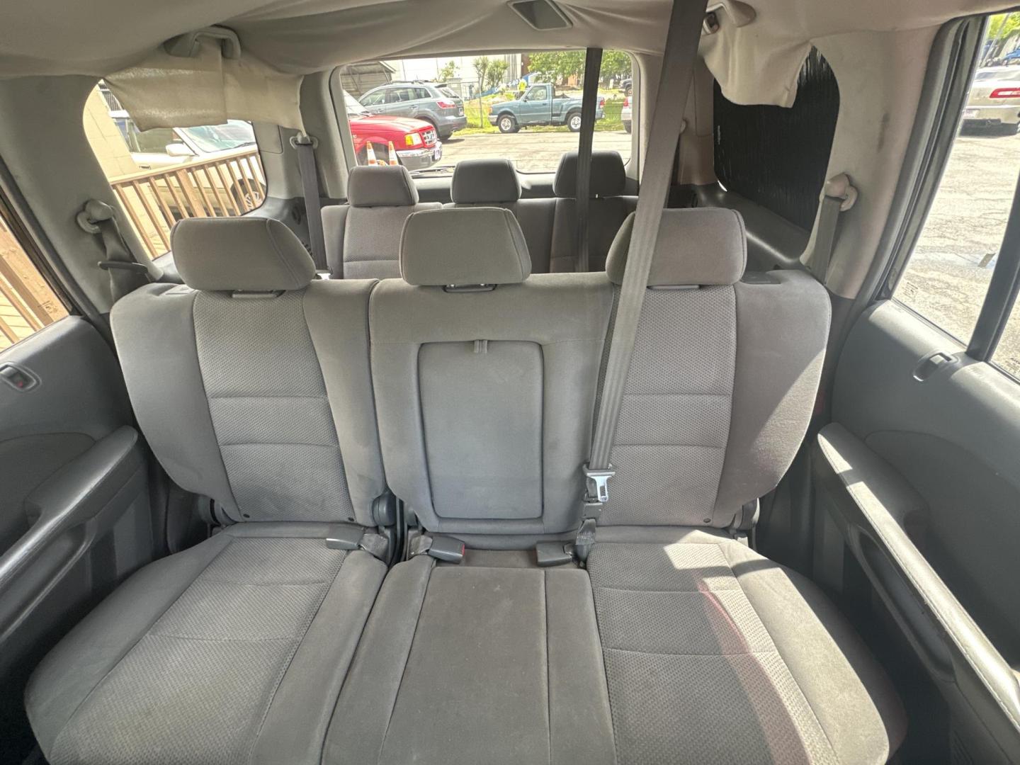 2006 Black Honda Pilot EX (5FNYF28426B) with an 3.5L V6 SOHC 24V engine, 5-Speed Automatic Overdrive transmission, located at 5700 Curlew Drive, Norfolk, VA, 23502, (757) 455-6330, 36.841885, -76.209412 - Photo#8