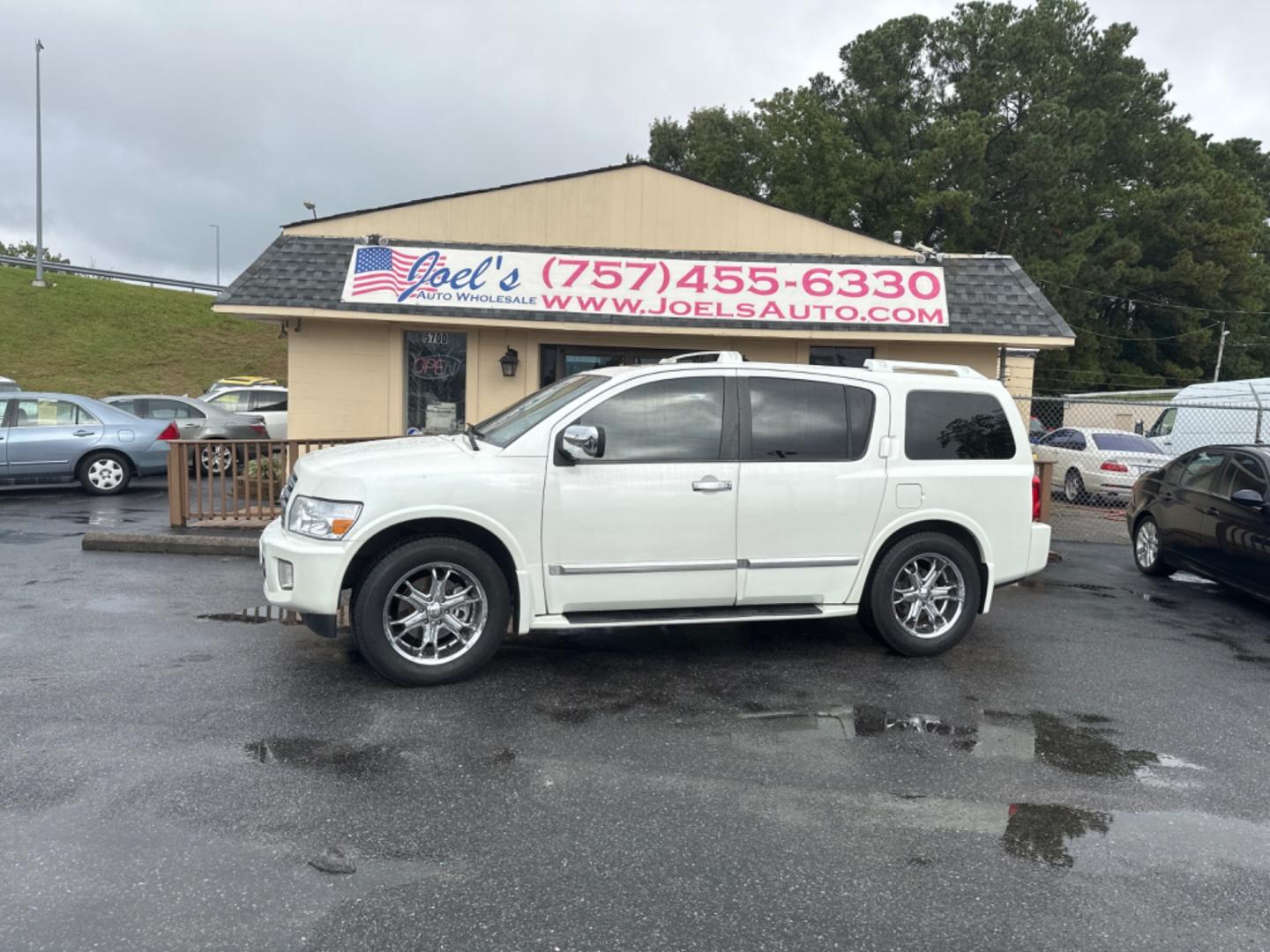 2007 white /black Infiniti QX56 AWD (5N3AA08CX7N) with an 5.6L V8 DOHC 32V engine, 5-Speed Automatic Overdrive transmission, located at 5700 Curlew Drive, Norfolk, VA, 23502, (757) 455-6330, 36.841885, -76.209412 - Photo#0