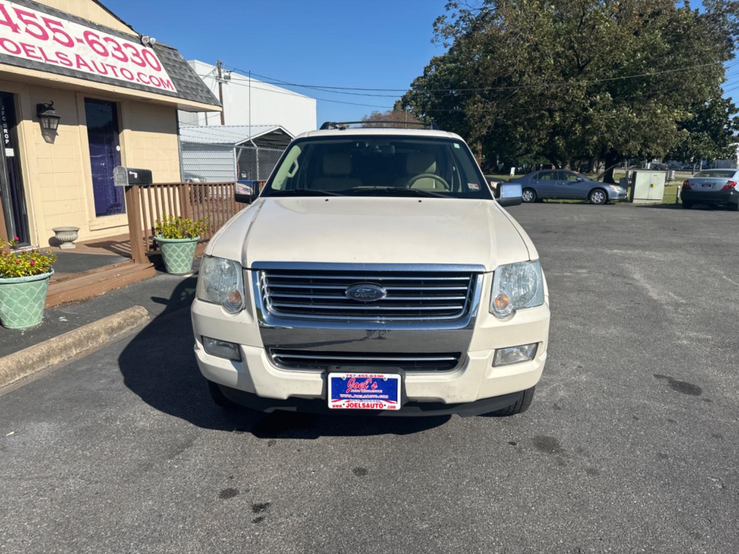 2008 white Ford Explorer Limited 4.6L 4WD (1FMEU75898U) with an 4.6L V8 SOHC 16V engine, 6-Speed Automatic Overdrive transmission, located at 5700 Curlew Drive, Norfolk, VA, 23502, (757) 455-6330, 36.841885, -76.209412 - Photo#7