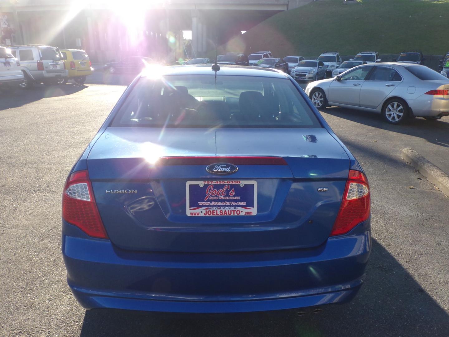 2012 Blue Ford Fusion SE (3FAHP0HAXCR) with an 2.5L L4 DOHC 16V engine, located at 5700 Curlew Drive, Norfolk, VA, 23502, (757) 455-6330, 36.841885, -76.209412 - Photo#13