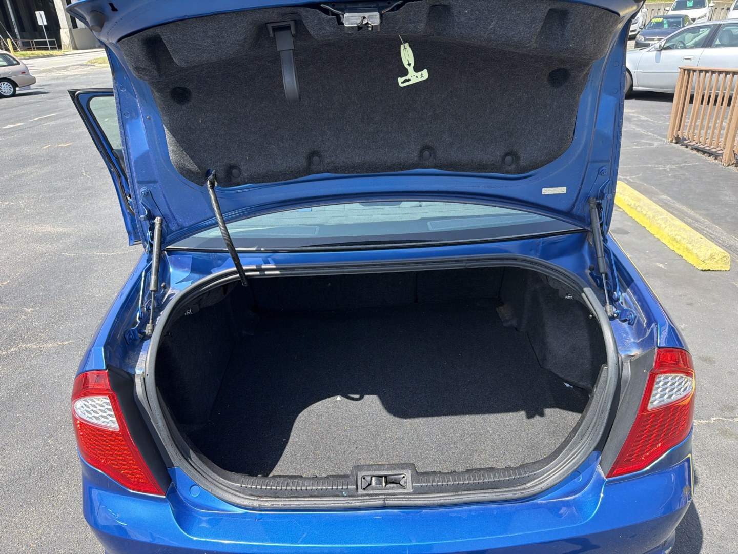 2012 Blue Ford Fusion SE (3FAHP0HAXCR) with an 2.5L L4 DOHC 16V engine, located at 5700 Curlew Drive, Norfolk, VA, 23502, (757) 455-6330, 36.841885, -76.209412- Photo#9