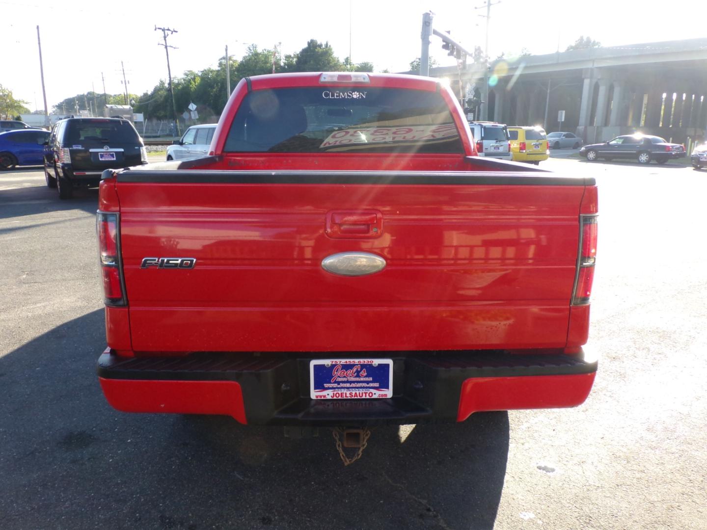 2011 Red Ford F-150 FX4 SuperCrew 5.5-ft. Bed 4WD (1FTFW1ET4BF) with an 3.5L V6 engine, 4-Speed Automatic transmission, located at 5700 Curlew Drive, Norfolk, VA, 23502, (757) 455-6330, 36.841885, -76.209412 - Photo#13