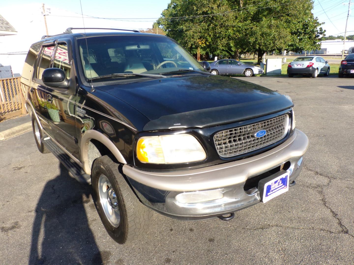 1997 Black Ford Expedition Eddie Bauer 4WD (1FMFU18L3VL) with an 5.4L V8 SOHC 16V engine, 4-Speed Automatic Overdrive transmission, located at 5700 Curlew Drive, Norfolk, VA, 23502, (757) 455-6330, 36.841885, -76.209412 - Photo#4