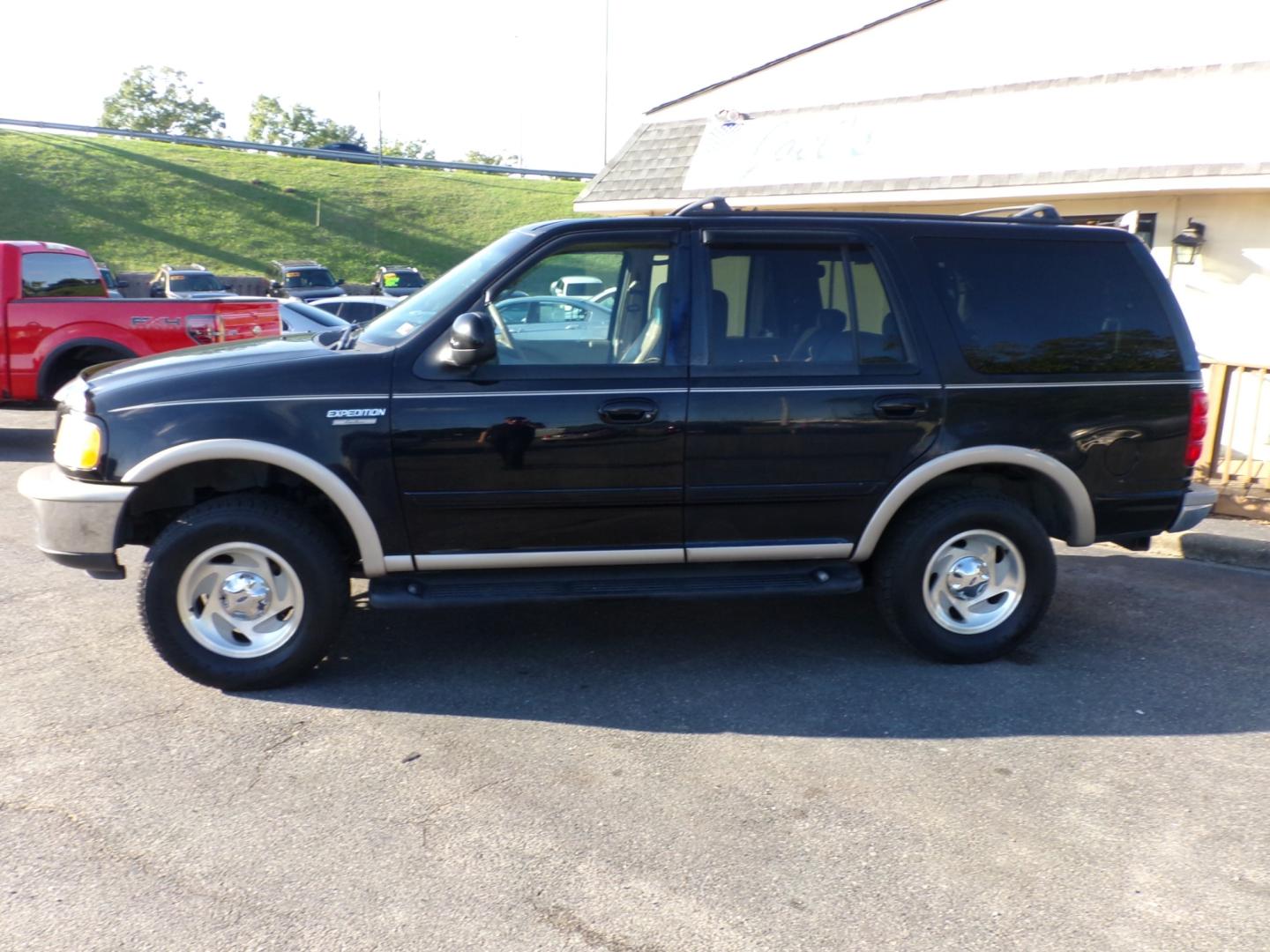 1997 Black Ford Expedition Eddie Bauer 4WD (1FMFU18L3VL) with an 5.4L V8 SOHC 16V engine, 4-Speed Automatic Overdrive transmission, located at 5700 Curlew Drive, Norfolk, VA, 23502, (757) 455-6330, 36.841885, -76.209412 - Photo#7