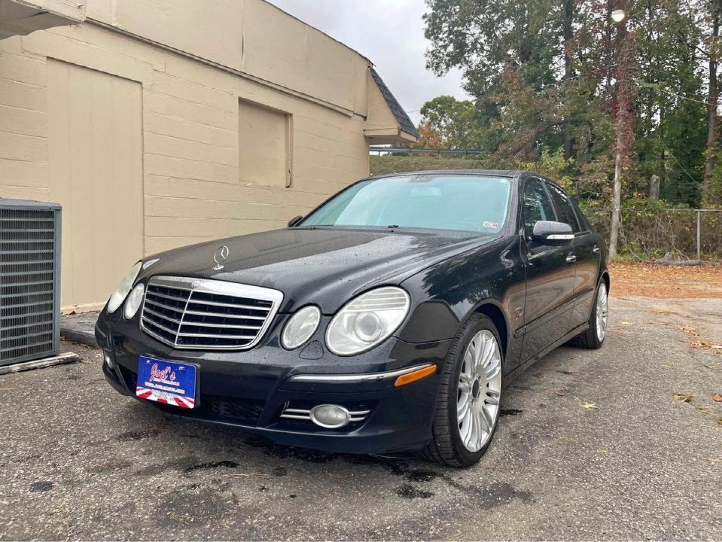 2008 Black /Black Mercedes-Benz E-Class E350 Luxury (WDBUF56X48B) with an 3.5L V6 DOHC 24V engine, Automatic transmission, located at 5700 Curlew Drive, Norfolk, VA, 23502, (757) 455-6330, 36.841885, -76.209412 - Photo#0