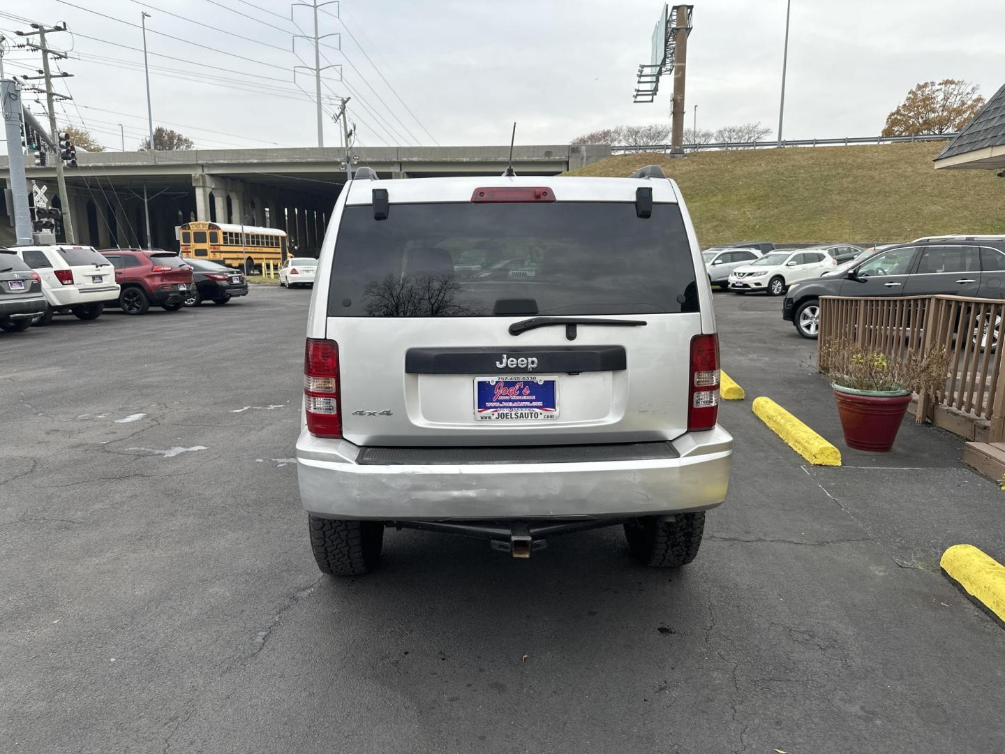 2011 Silver Jeep Liberty (1J4PN2GK1BW) with an 3.7L V6 engine, Automatic transmission, located at 5700 Curlew Drive, Norfolk, VA, 23502, (757) 455-6330, 36.841885, -76.209412 - Photo#3