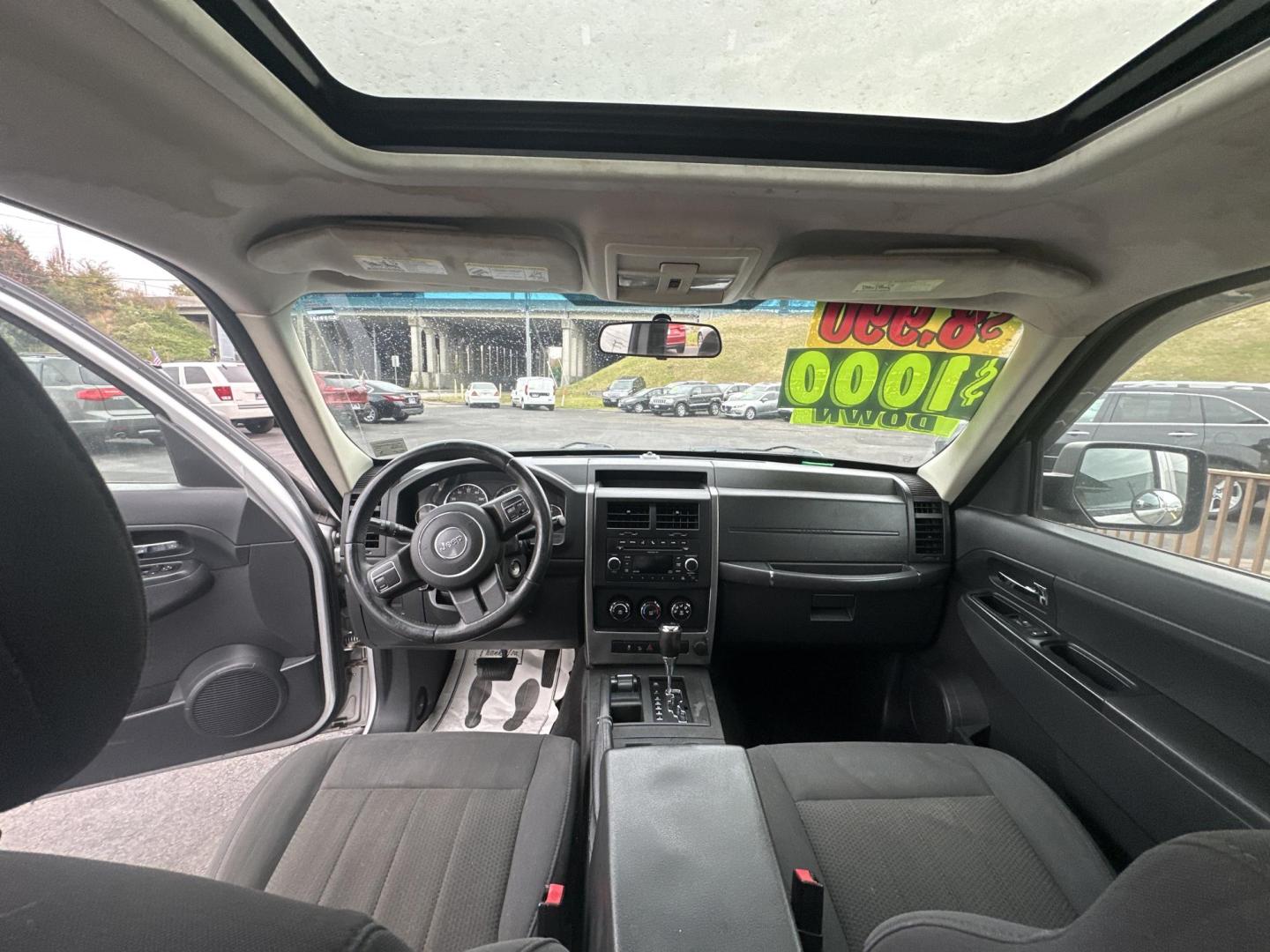 2011 Silver Jeep Liberty (1J4PN2GK1BW) with an 3.7L V6 engine, Automatic transmission, located at 5700 Curlew Drive, Norfolk, VA, 23502, (757) 455-6330, 36.841885, -76.209412 - Photo#8