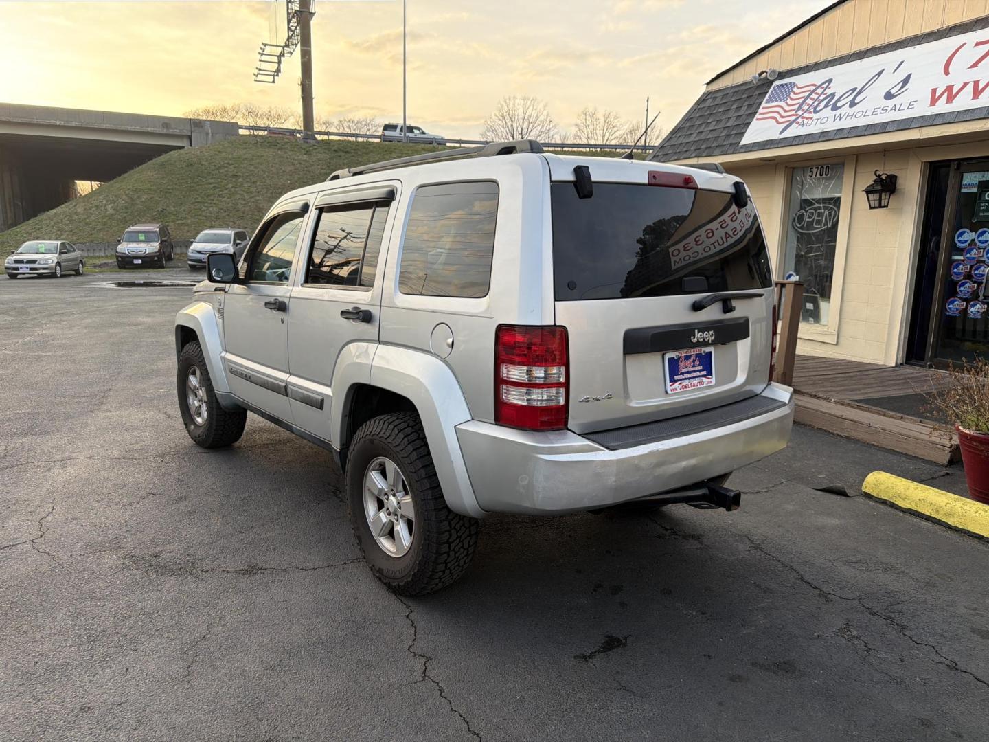 2011 Silver Jeep Liberty (1J4PN2GK1BW) with an 3.7L V6 engine, Automatic transmission, located at 5700 Curlew Drive, Norfolk, VA, 23502, (757) 455-6330, 36.841885, -76.209412 - Photo#1