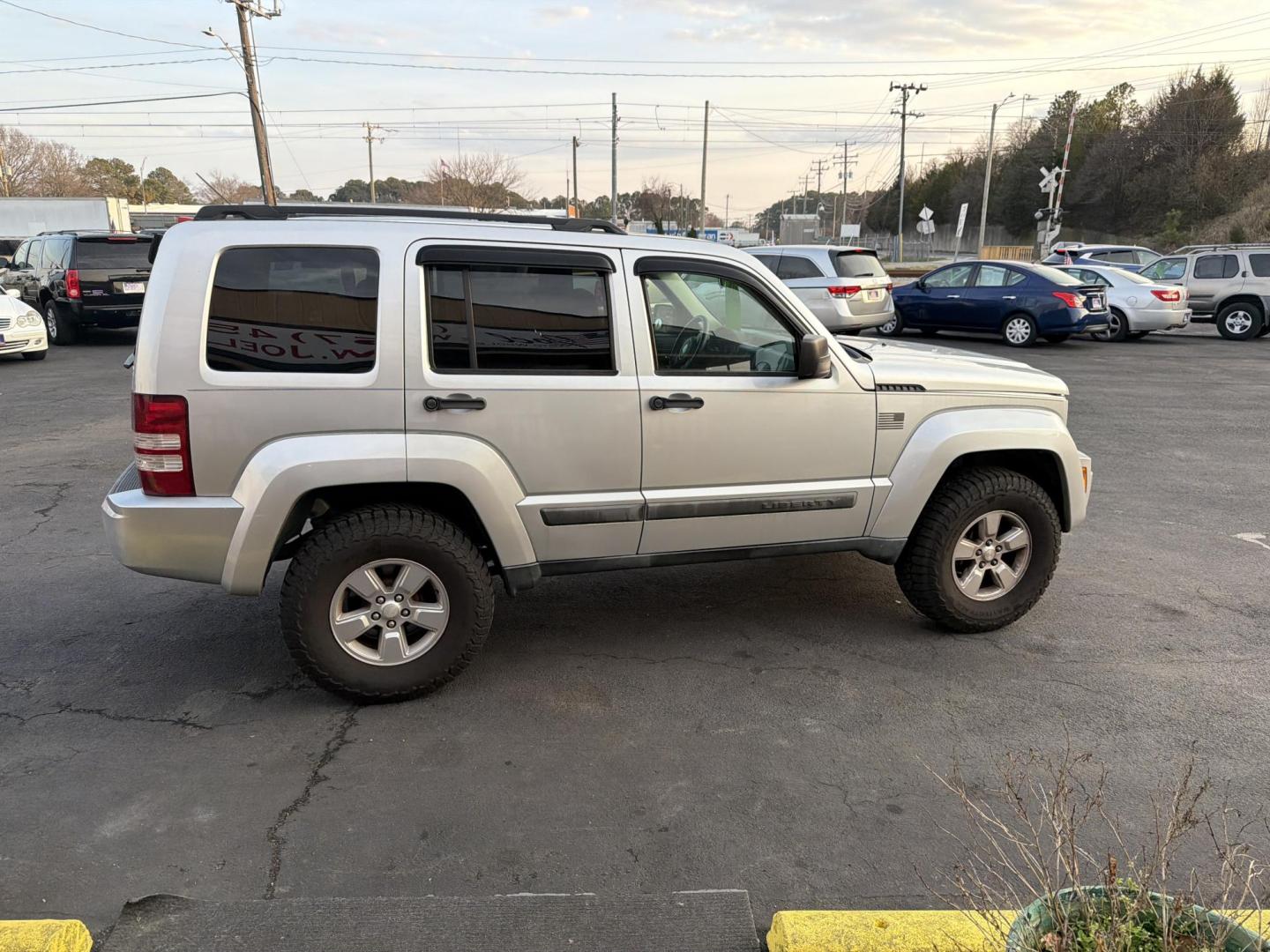 2011 Silver Jeep Liberty (1J4PN2GK1BW) with an 3.7L V6 engine, Automatic transmission, located at 5700 Curlew Drive, Norfolk, VA, 23502, (757) 455-6330, 36.841885, -76.209412 - Photo#3