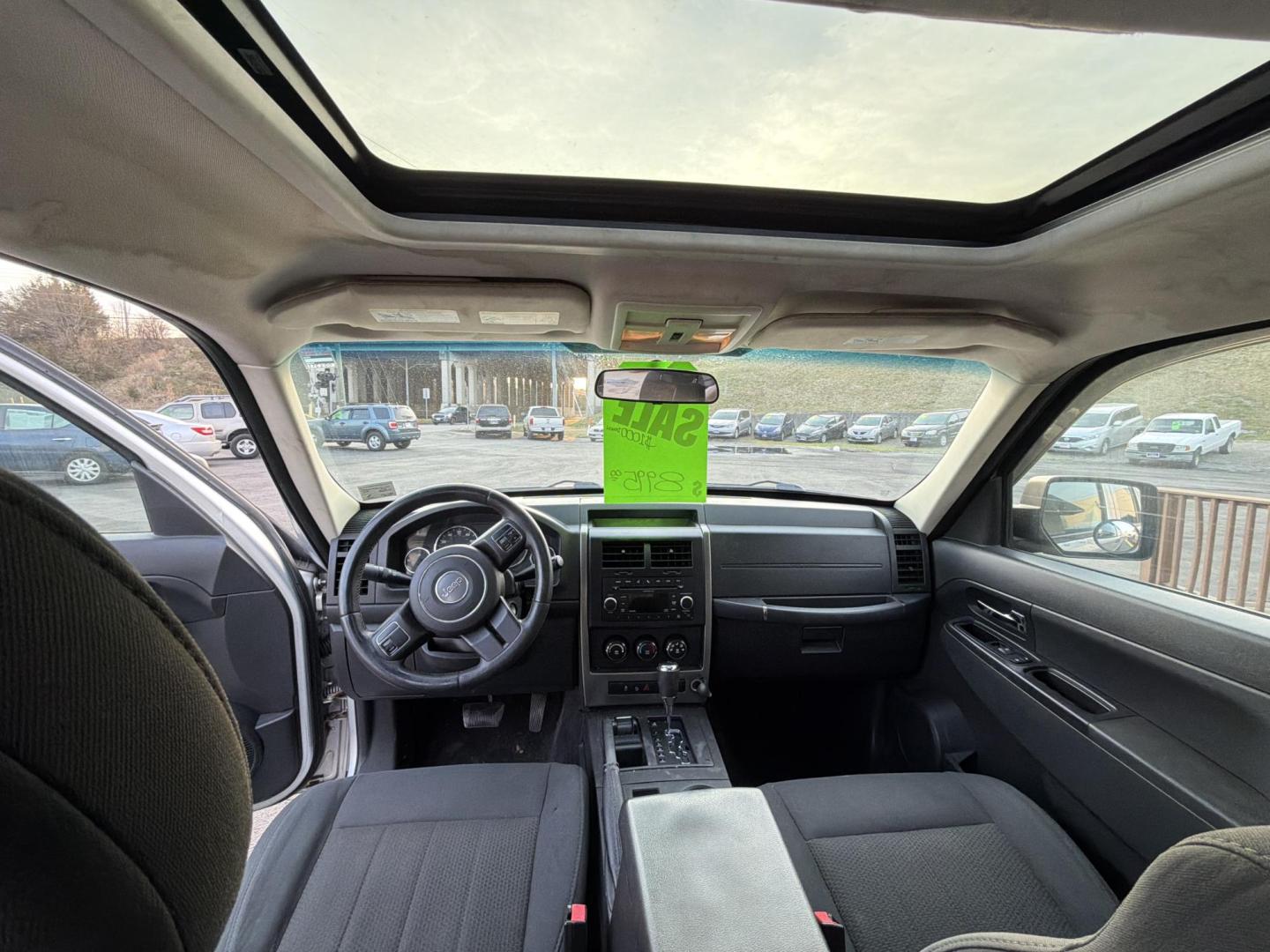 2011 Silver Jeep Liberty (1J4PN2GK1BW) with an 3.7L V6 engine, Automatic transmission, located at 5700 Curlew Drive, Norfolk, VA, 23502, (757) 455-6330, 36.841885, -76.209412 - Photo#6