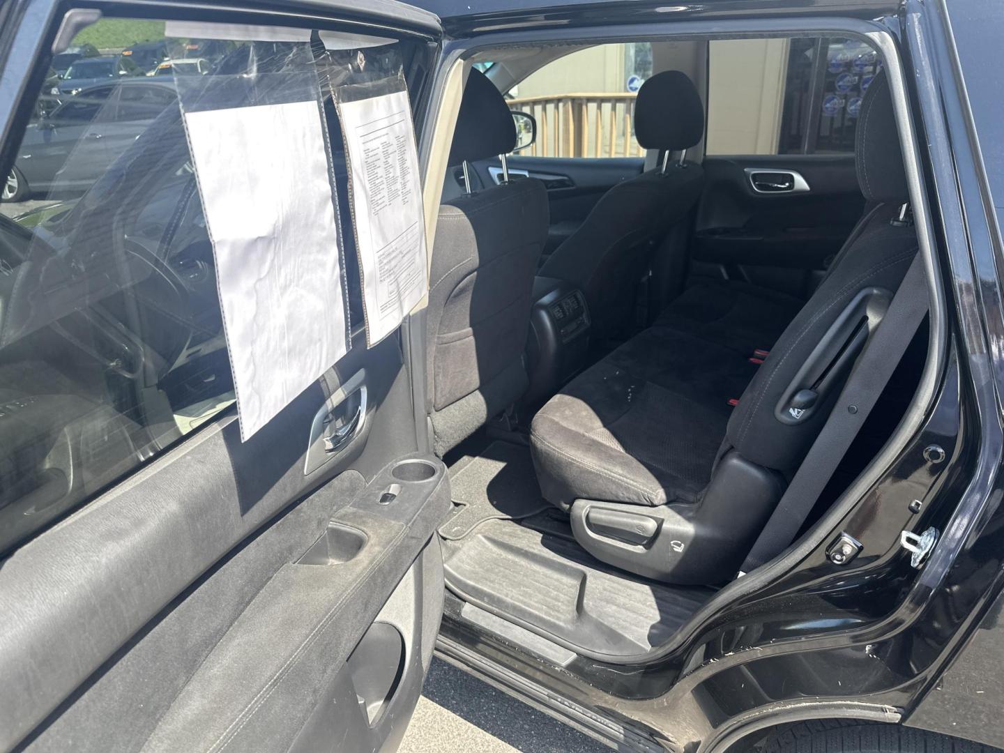 2016 Black Nissan Pathfinder SV (5N1AR2MM7GC) with an 3.5 V6 engine, Automatic transmission, located at 5700 Curlew Drive, Norfolk, VA, 23502, (757) 455-6330, 36.841885, -76.209412 - Photo#7