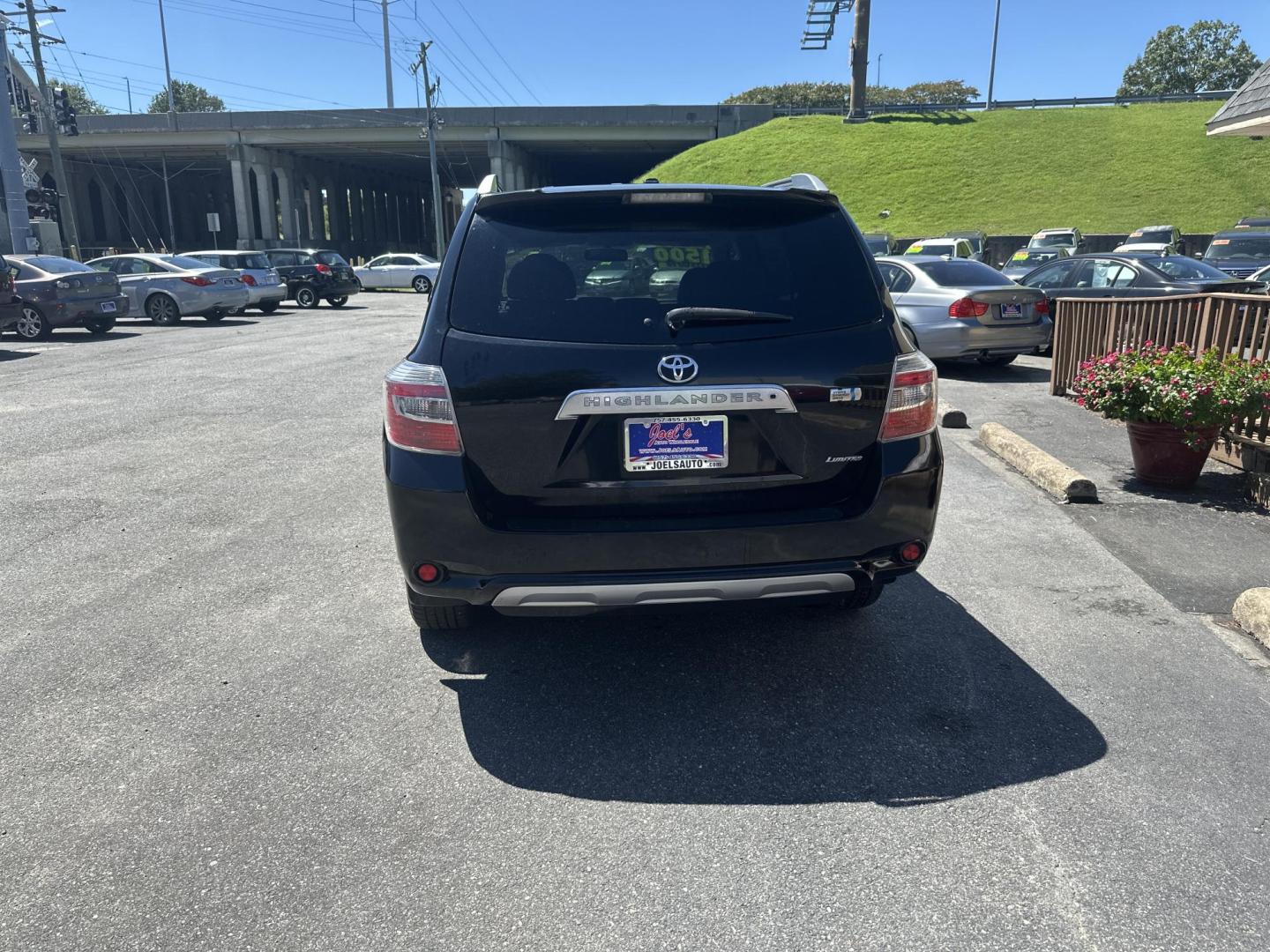 2010 Black /Gray Toyota Highlander Hybrid Limited Hybrid (JTEJW3EH1A2) with an V6 Hybrid engine, CVT transmission, located at 5700 Curlew Drive, Norfolk, VA, 23502, (757) 455-6330, 36.841885, -76.209412 - -2010 Toyota Highlander Hybrid Limited -Carfax 1 Owner -Excellent service history -Fresh oil change -New state inspection -Great tread on all tires -This suv is ready for a new home -VADLR $250 processing fee. No other dealer fees. - Photo#1