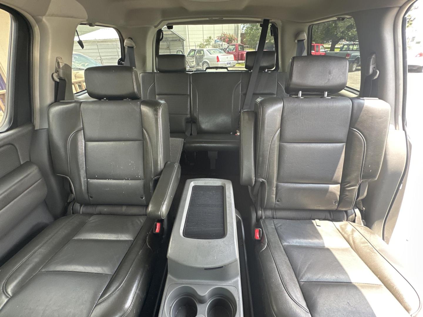 2007 Gray Nissan Armada LE 4WD (5N1BA08CX7N) with an 5.6L V8 DOHC 32V FFV engine, 5-Speed Automatic Overdrive transmission, located at 5700 Curlew Drive, Norfolk, VA, 23502, (757) 455-6330, 36.841885, -76.209412 - Photo#10