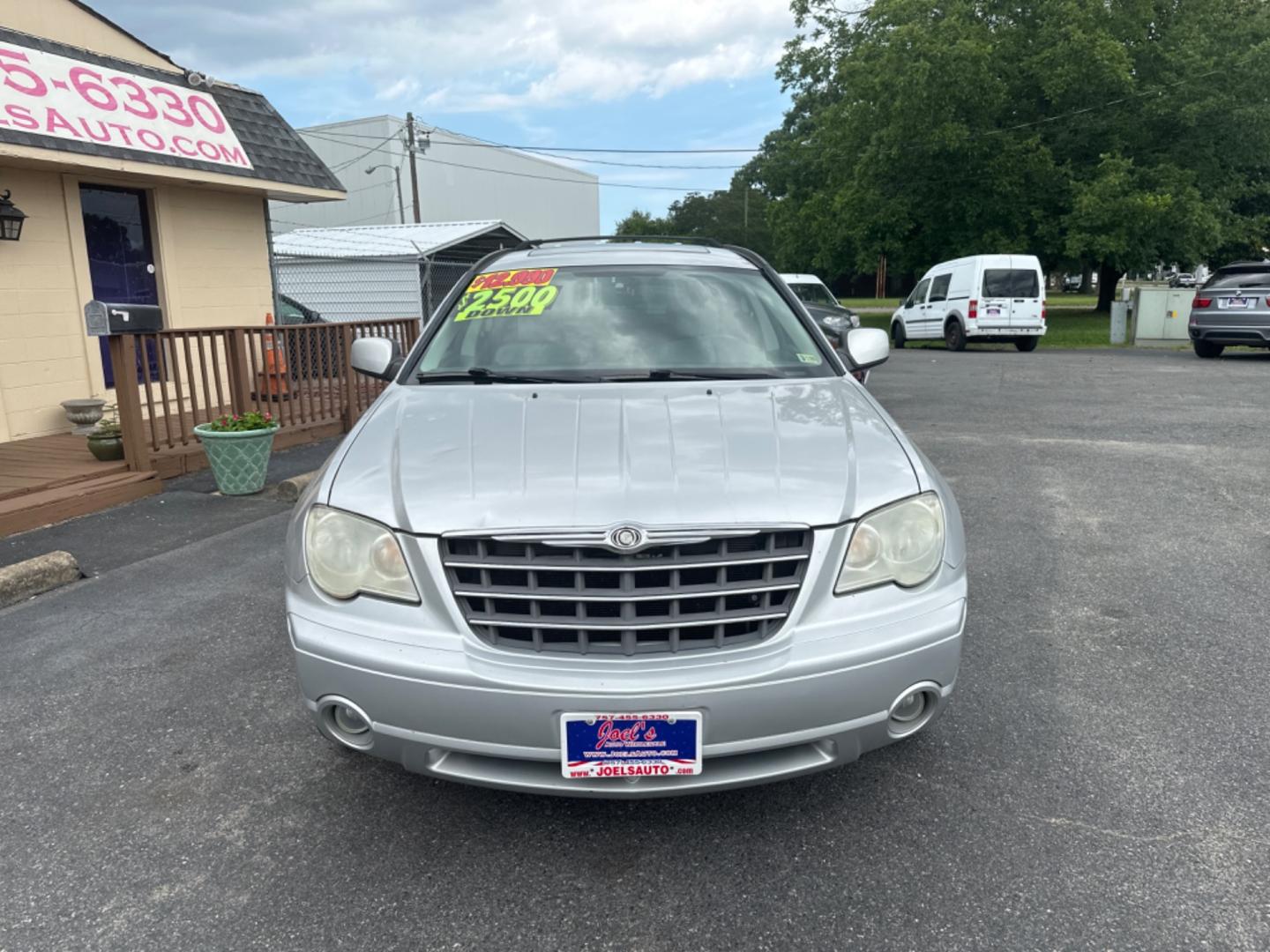 2008 Silver Chrysler Pacifica Touring AWD (2A8GM68X18R) with an 4.0L V6 SOHC 24V engine, 6-Speed Automatic Overdrive transmission, located at 5700 Curlew Drive, Norfolk, VA, 23502, (757) 455-6330, 36.841885, -76.209412 - Photo#5