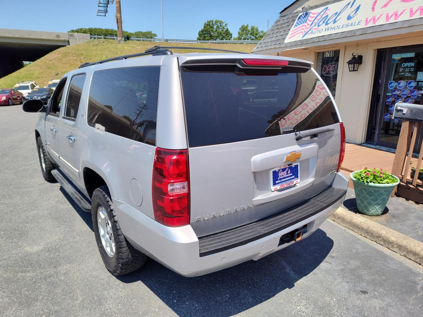 2012 Silver Chevrolet Suburban (1GNSKJE7XCR) , located at 5700 Curlew Drive, Norfolk, VA, 23502, (757) 455-6330, 36.841885, -76.209412 - Photo#15