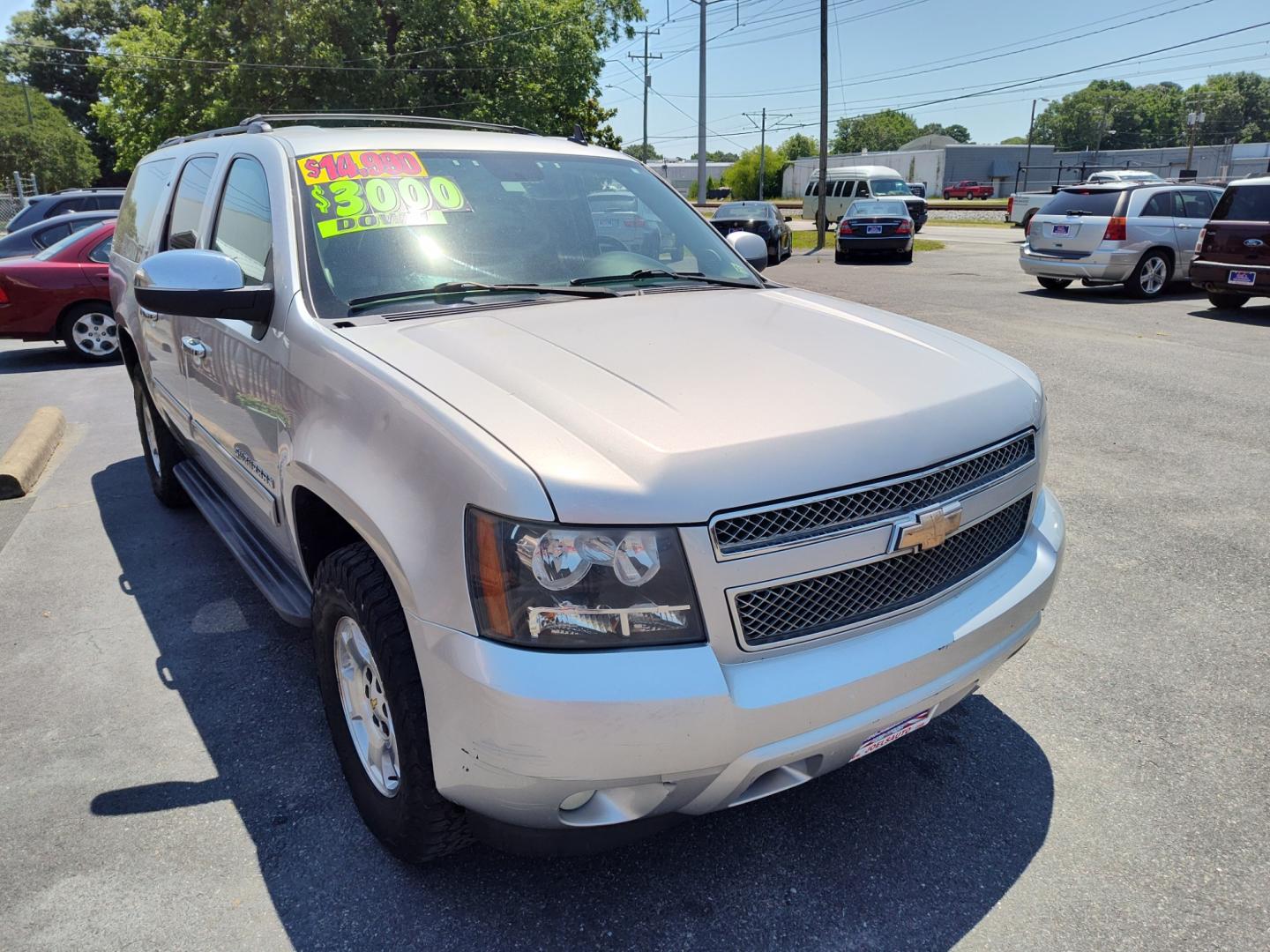 2012 Silver Chevrolet Suburban (1GNSKJE7XCR) , located at 5700 Curlew Drive, Norfolk, VA, 23502, (757) 455-6330, 36.841885, -76.209412 - Photo#4