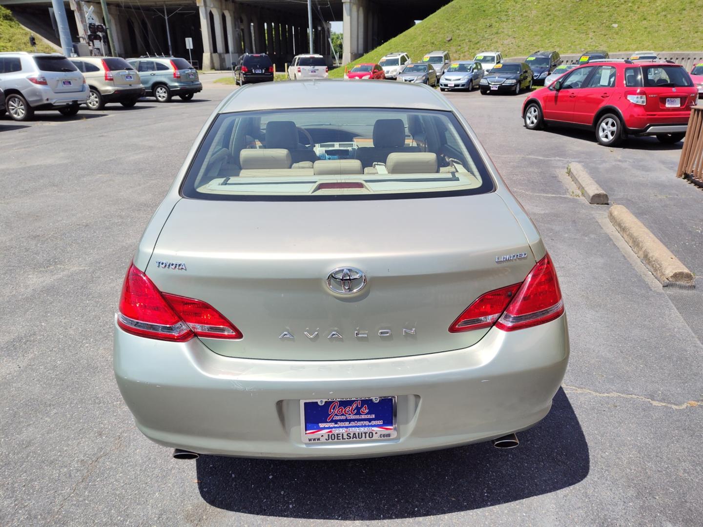 2006 Green Toyota Avalon (4T1BK36B16U) , located at 5700 Curlew Drive, Norfolk, VA, 23502, (757) 455-6330, 36.841885, -76.209412 - Photo#14