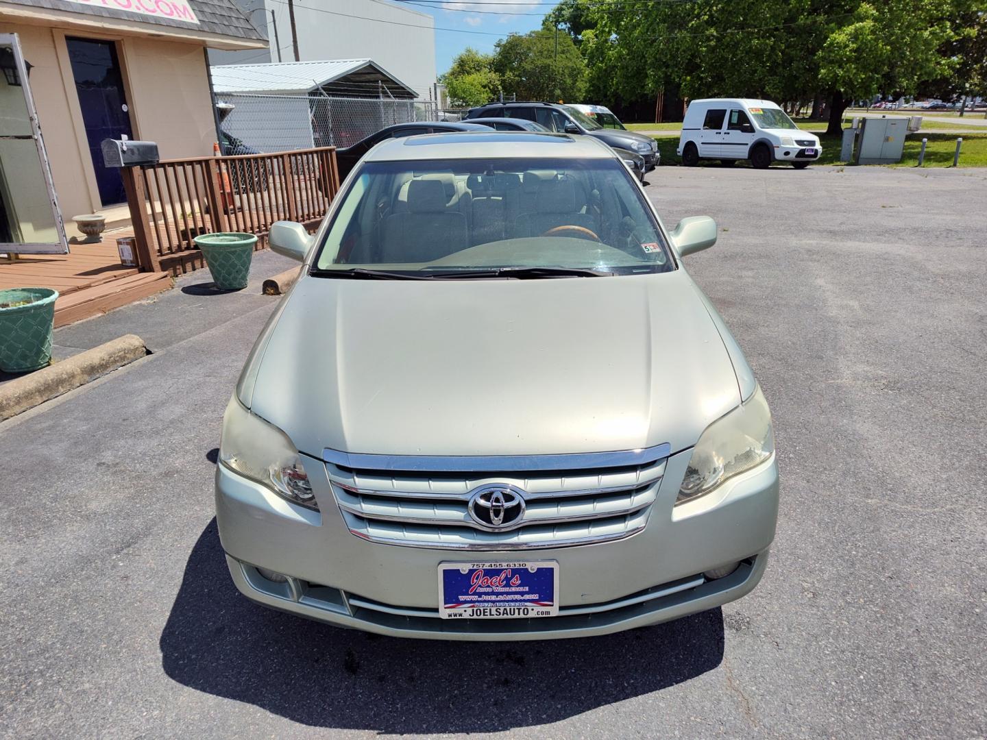 2006 Green Toyota Avalon (4T1BK36B16U) , located at 5700 Curlew Drive, Norfolk, VA, 23502, (757) 455-6330, 36.841885, -76.209412 - Photo#3