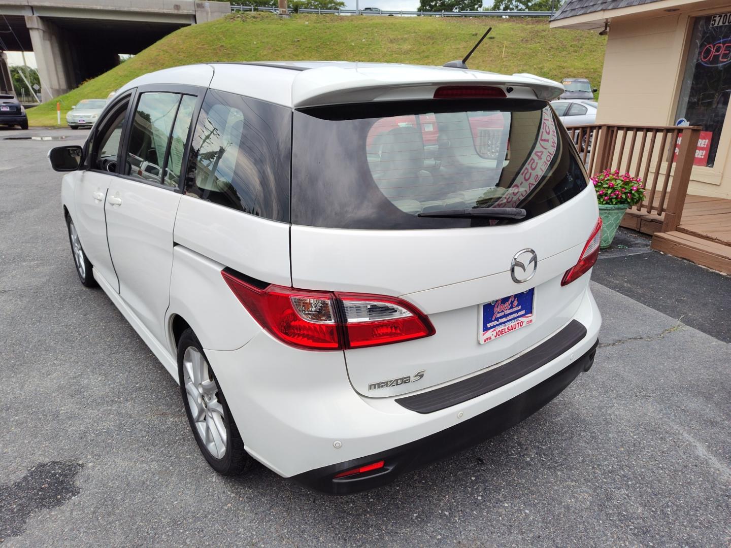 2013 white Mazda MAZDA5 (JM1CW2DLXD0) , located at 5700 Curlew Drive, Norfolk, VA, 23502, (757) 455-6330, 36.841885, -76.209412 - Photo#12