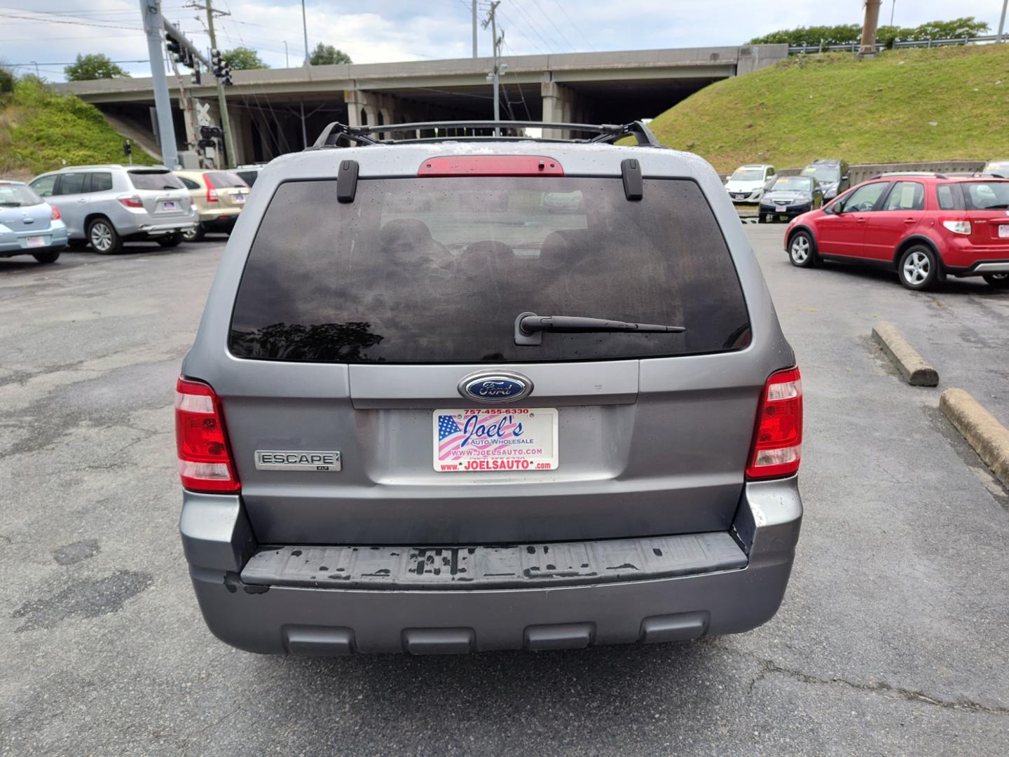 2008 Black Ford Escape (1FMCU03Z58K) , located at 5700 Curlew Drive, Norfolk, VA, 23502, (757) 455-6330, 36.841885, -76.209412 - Photo#13