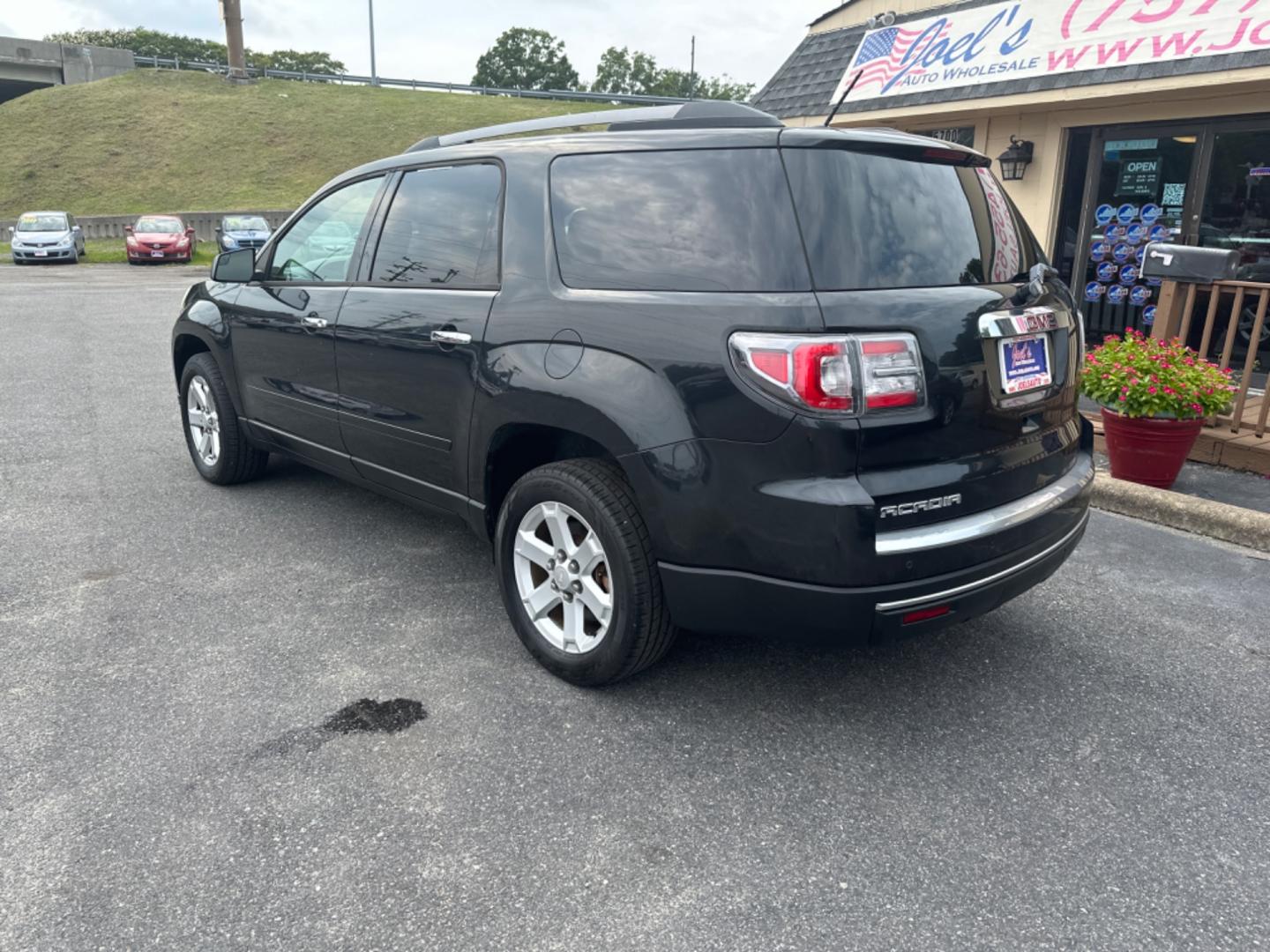 2013 Blue GMC Acadia (1GKKRNED2DJ) , located at 5700 Curlew Drive, Norfolk, VA, 23502, (757) 455-6330, 36.841885, -76.209412 - Photo#3