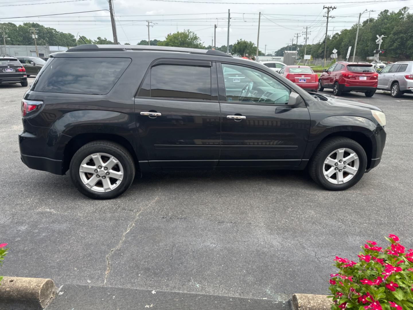 2013 Blue GMC Acadia (1GKKRNED2DJ) , located at 5700 Curlew Drive, Norfolk, VA, 23502, (757) 455-6330, 36.841885, -76.209412 - Photo#5